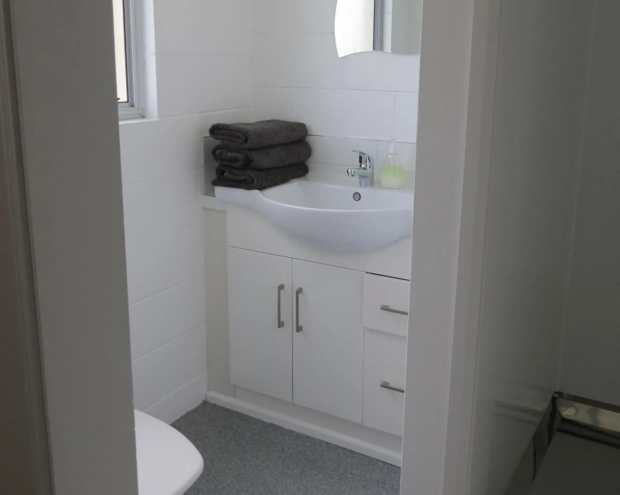 Shower in Culverden Court Motel