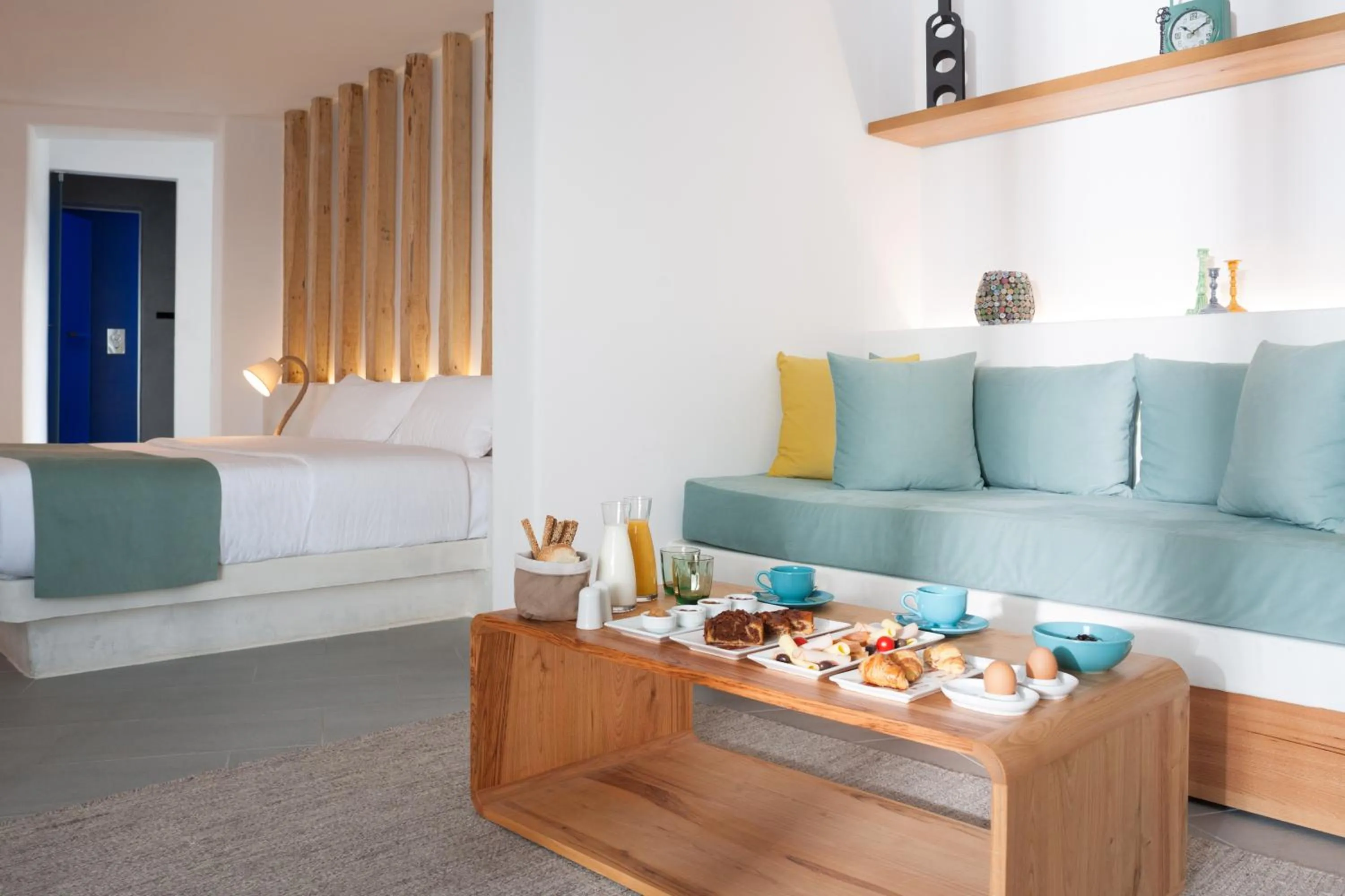 Breakfast, Bed in Avatar Suites