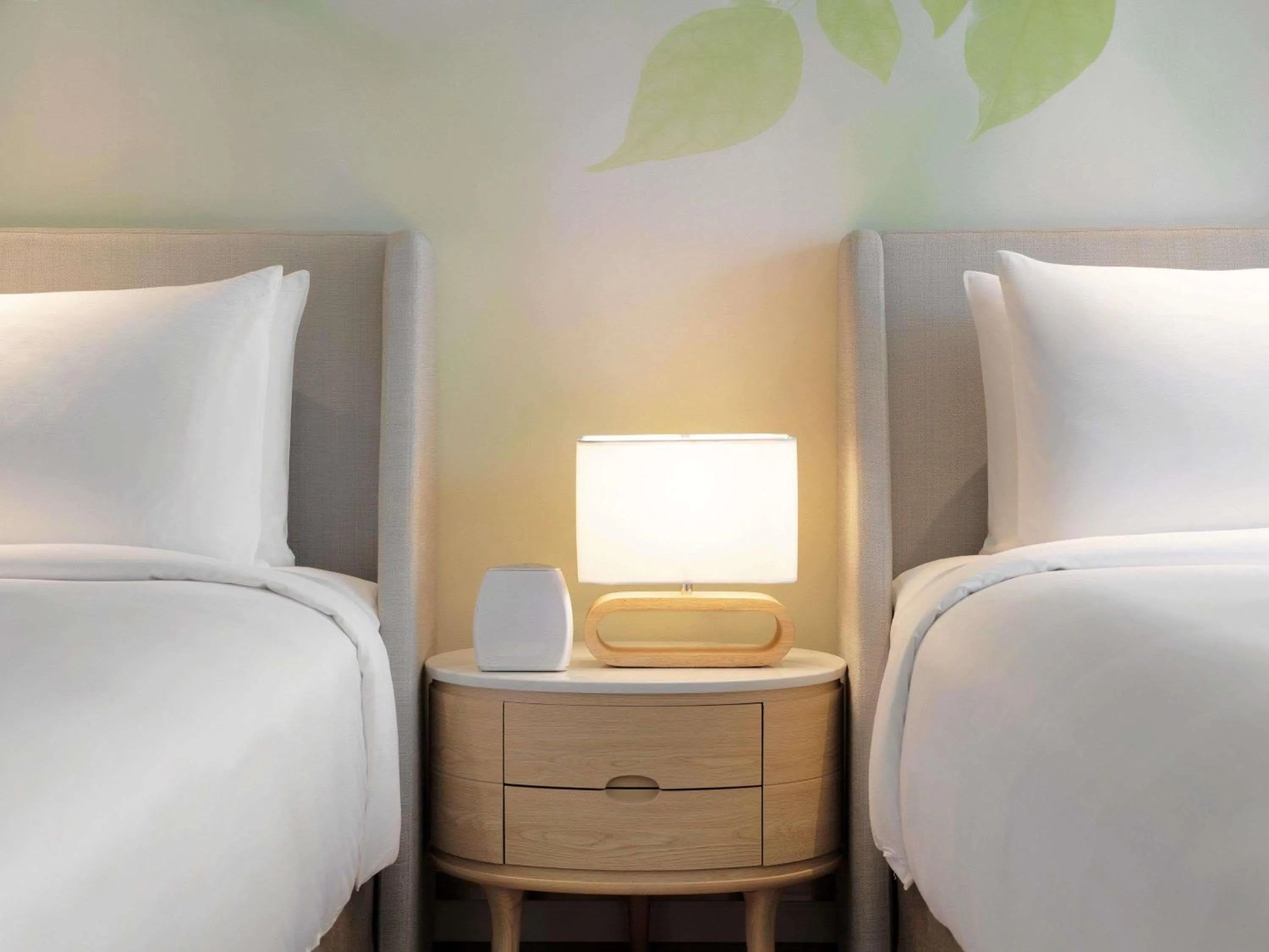 Bedroom, Bed in Mövenpick BDMS Wellness Resort Bangkok