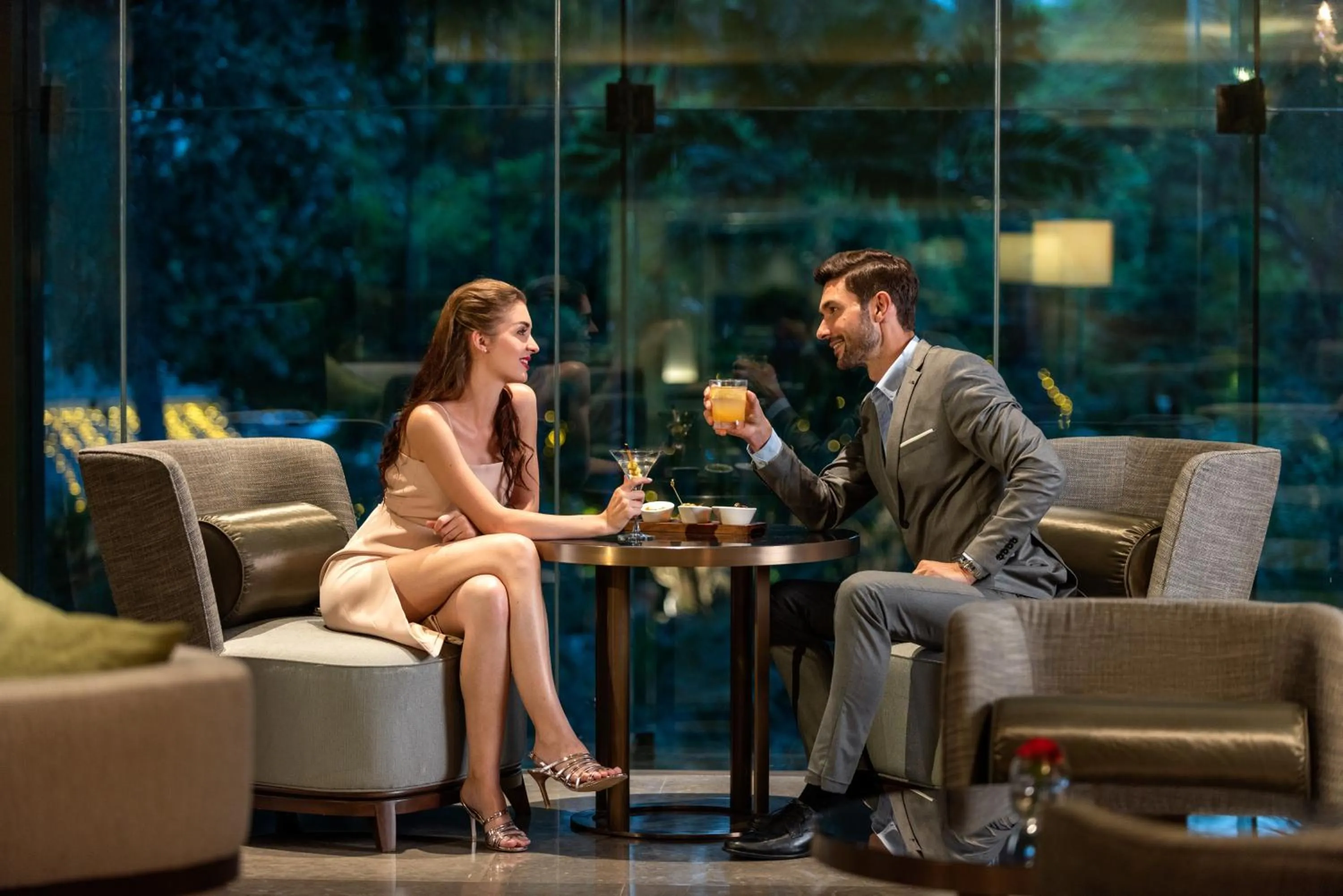 Lounge or bar in Mövenpick BDMS Wellness Resort Bangkok