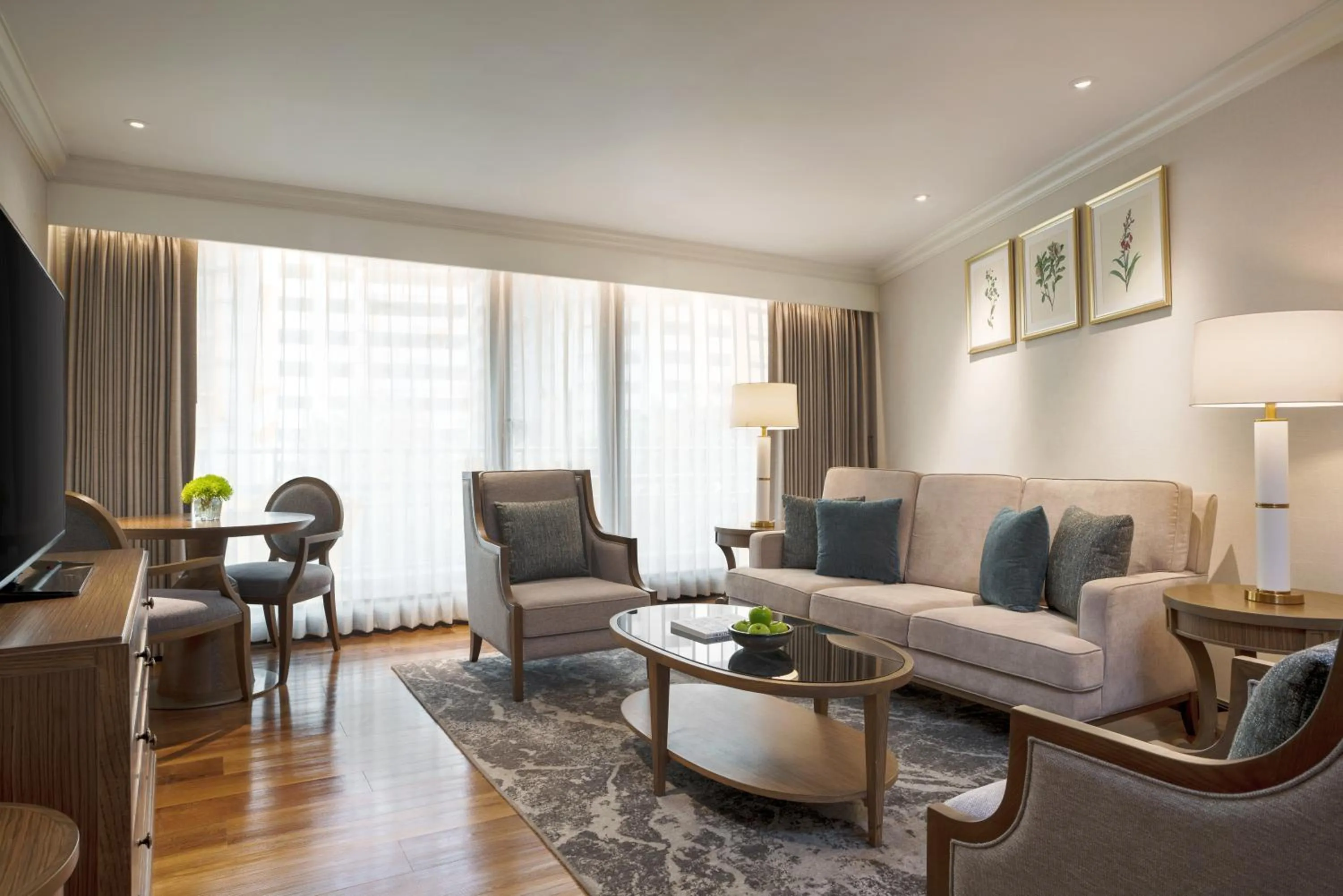 Living room in Mövenpick BDMS Wellness Resort Bangkok