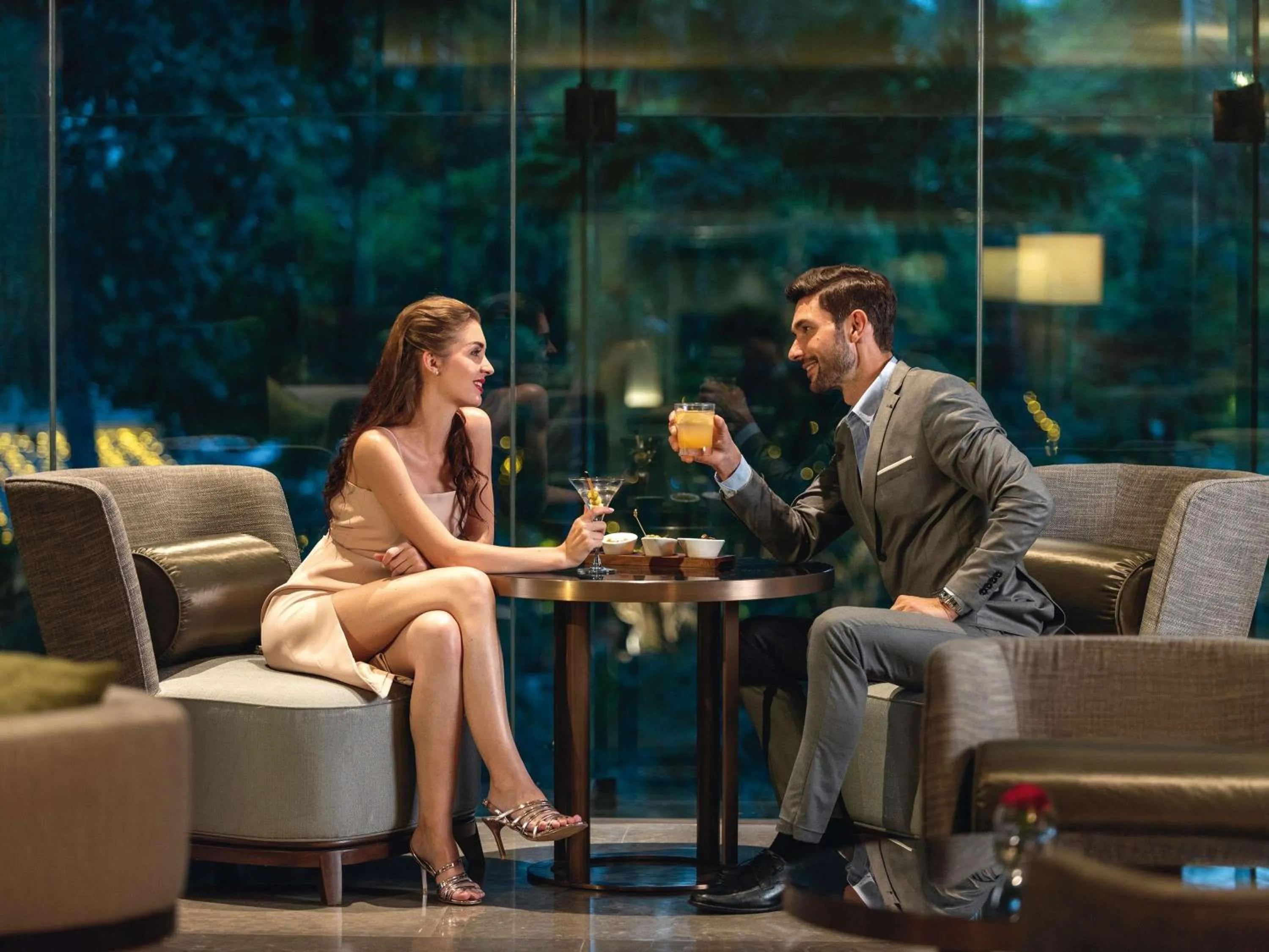 Lounge or bar in Mövenpick BDMS Wellness Resort Bangkok