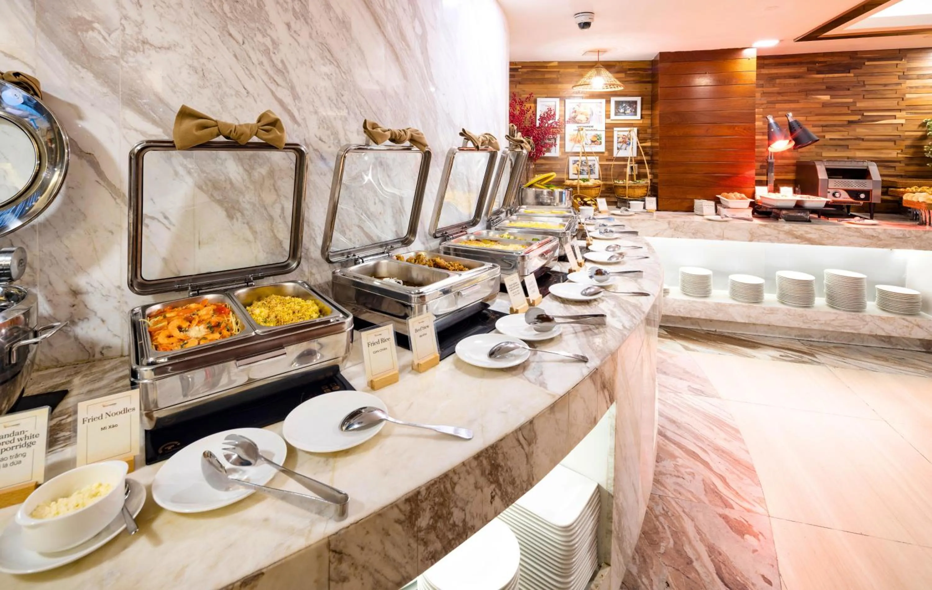 Restaurant/places to eat in Winsuites Saigon Hotel