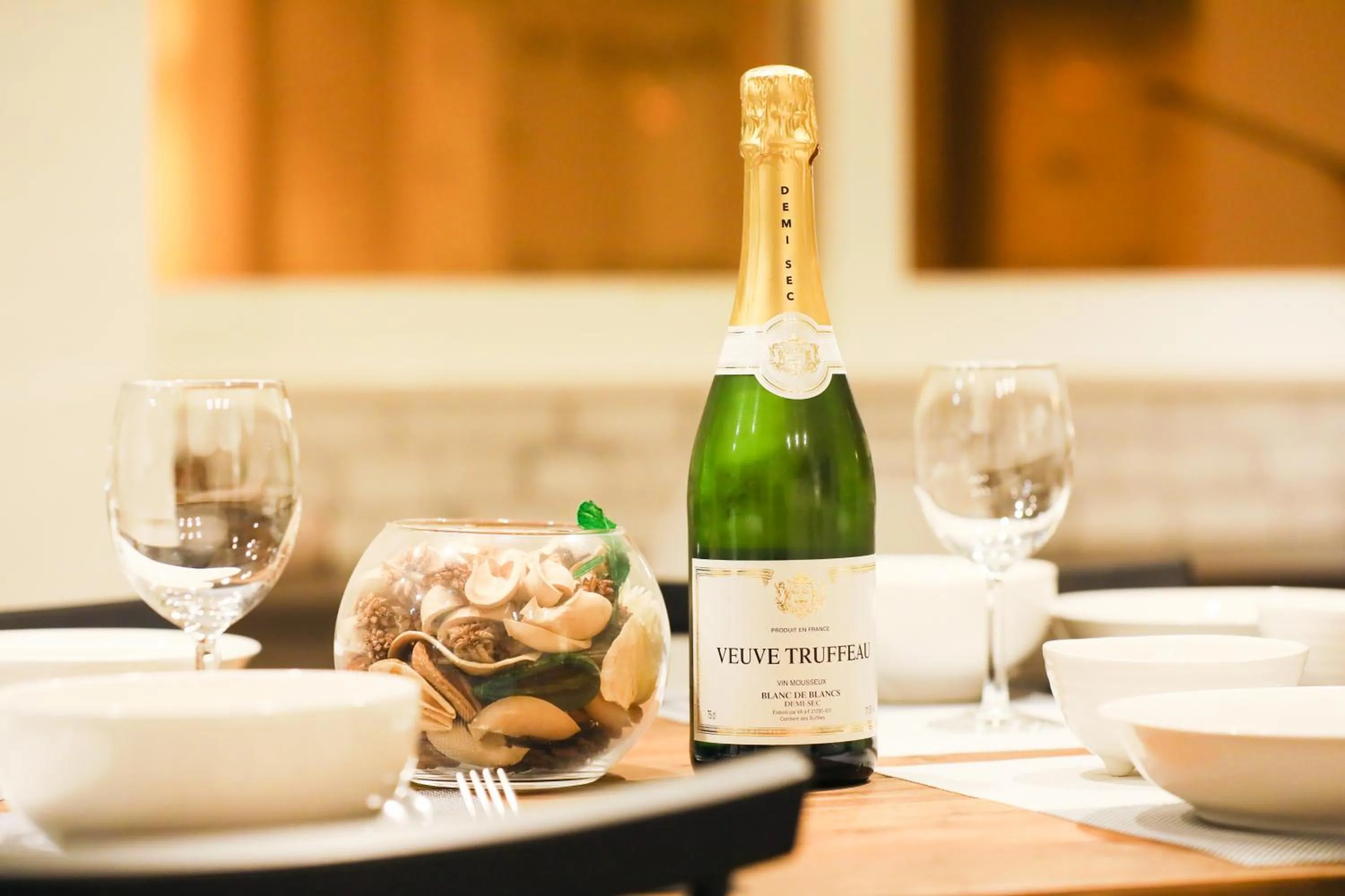 Photo of the whole room in TEINE WHITE HOUSE