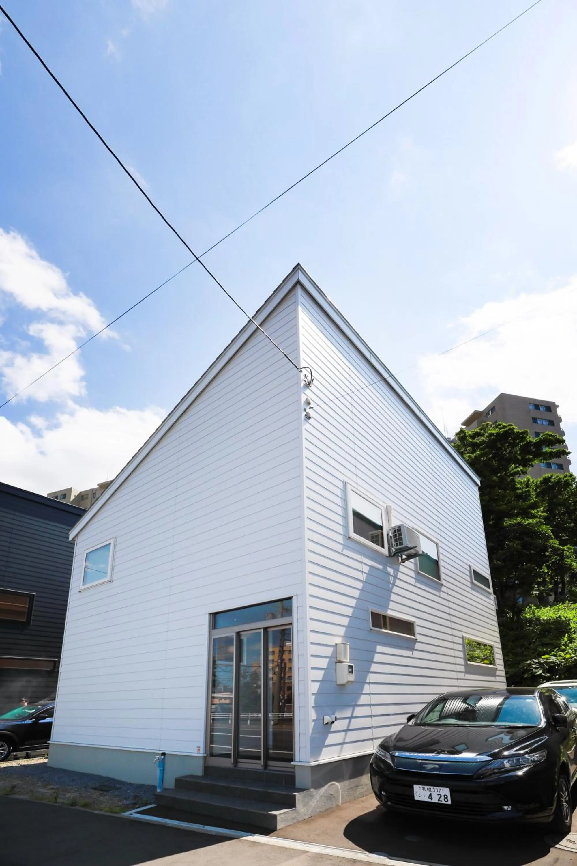 Property building in TEINE WHITE HOUSE