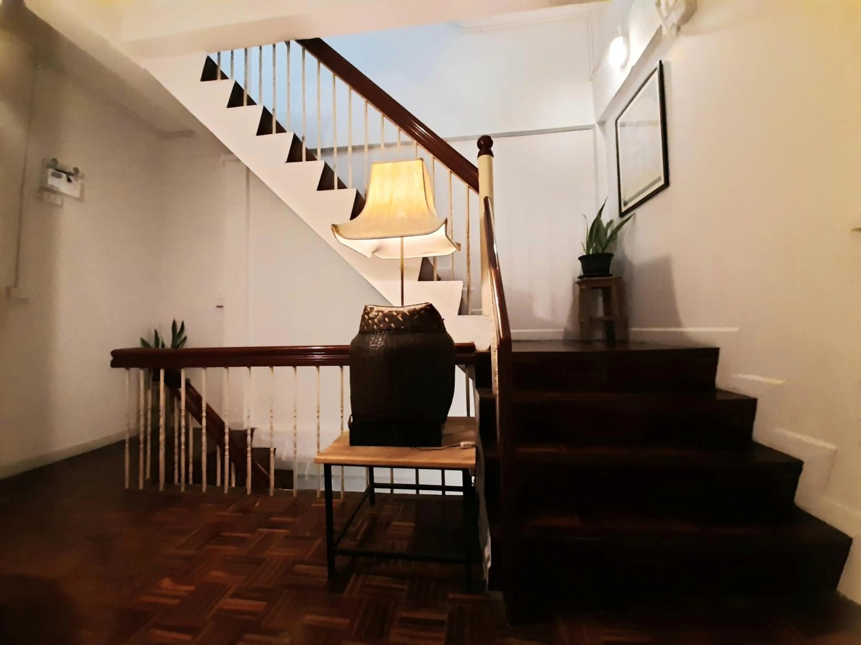 Pingplalee Female House