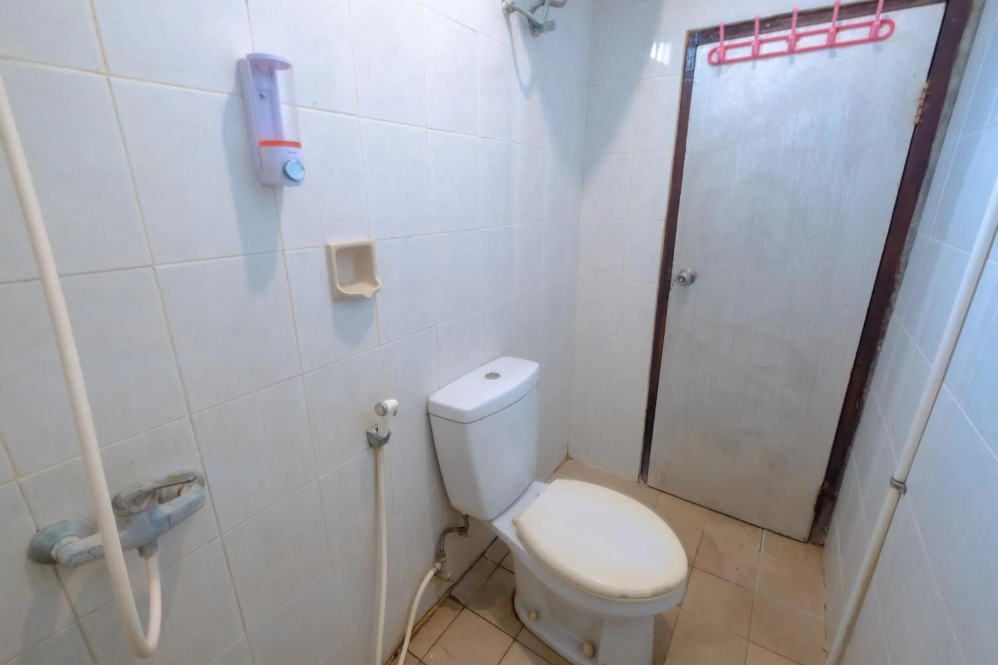 Shower in Apartmen Kak Okoh