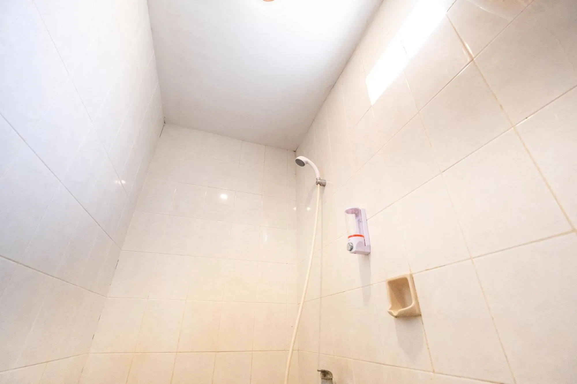 Shower in Apartmen Kak Okoh