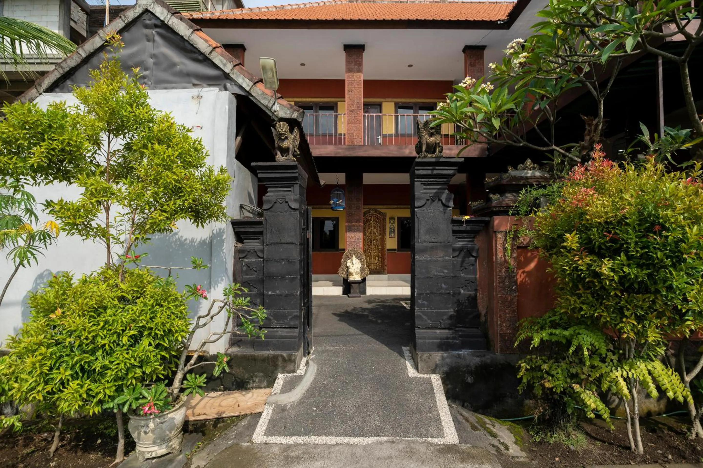 Facade/entrance in Apartmen Kak Okoh