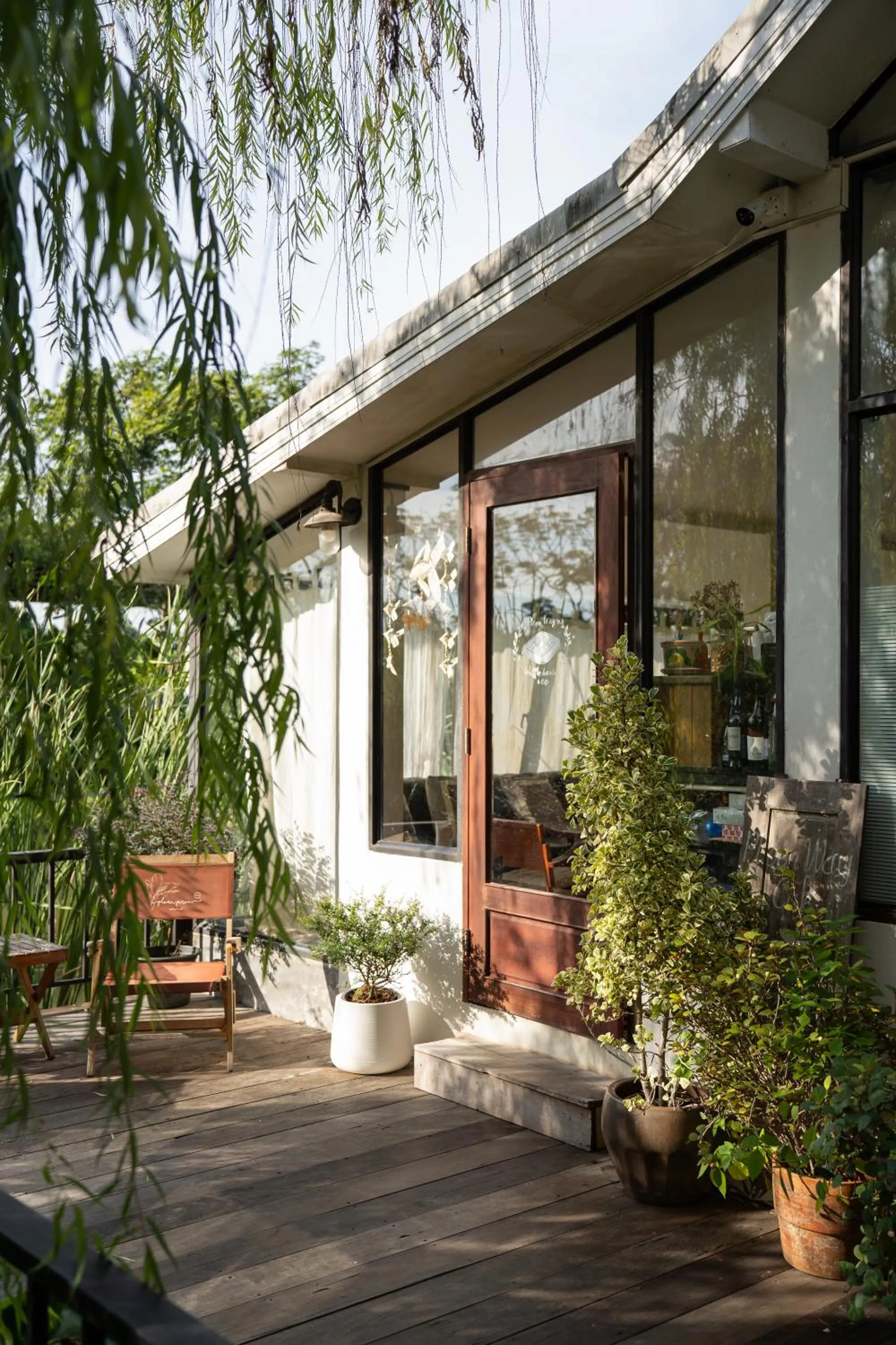 Lounge or bar in Ploen Pirom