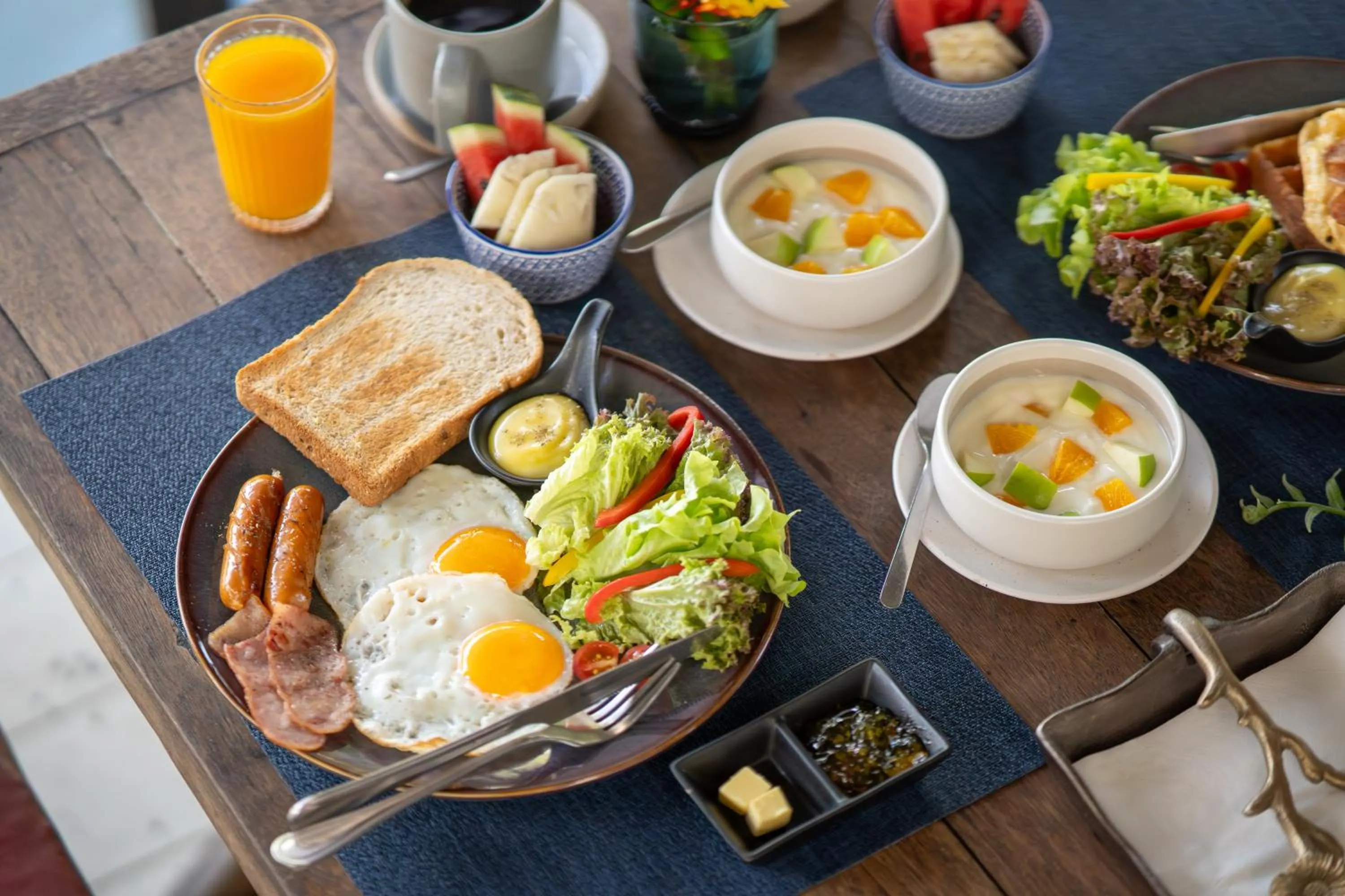 Breakfast in Ploen Pirom