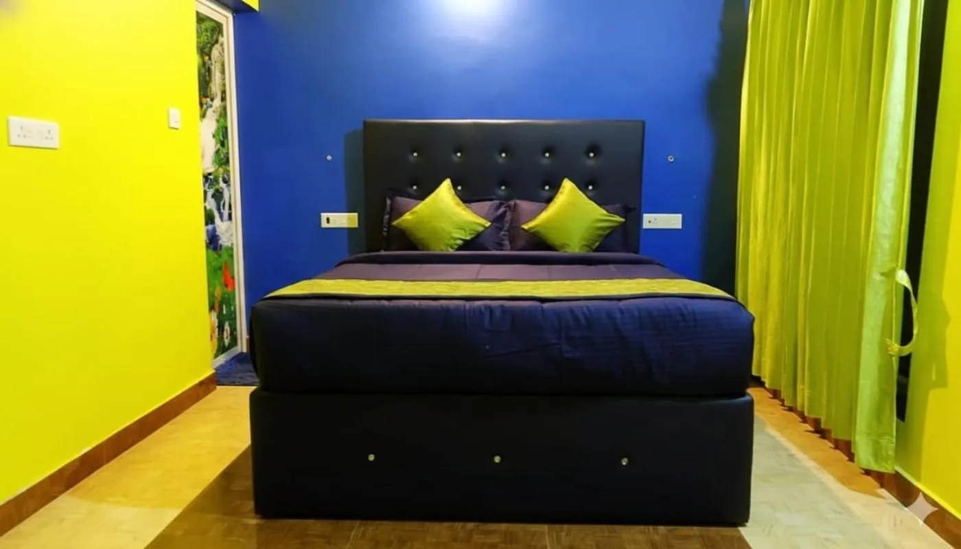 Bed in The Bowers Chalet Private Campfire & Lawn BBQ, WIFI, Breakfast Hill Top 360 degree view