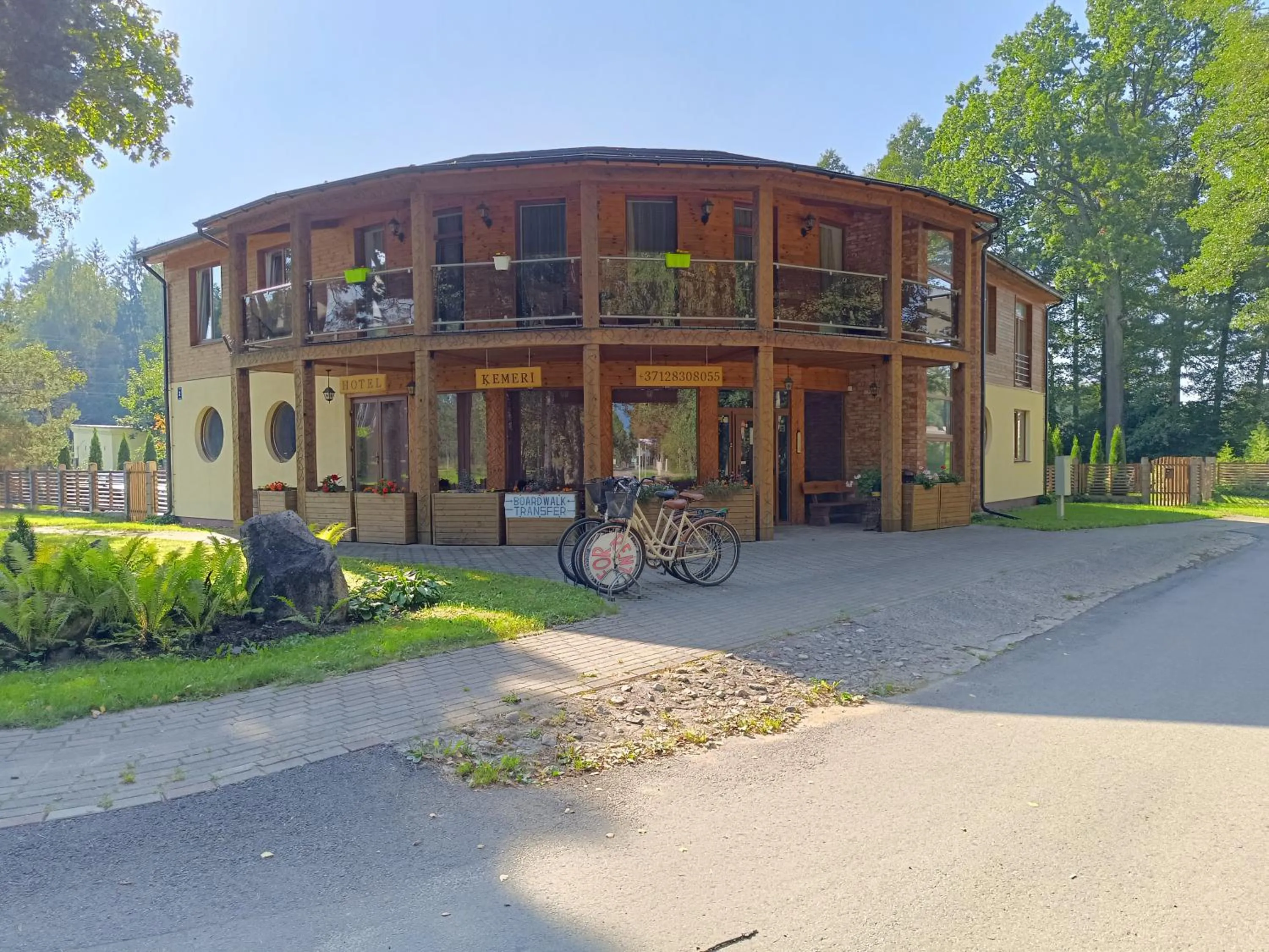 Property building in KEMERI Hotel in National Park - FREE PARKING