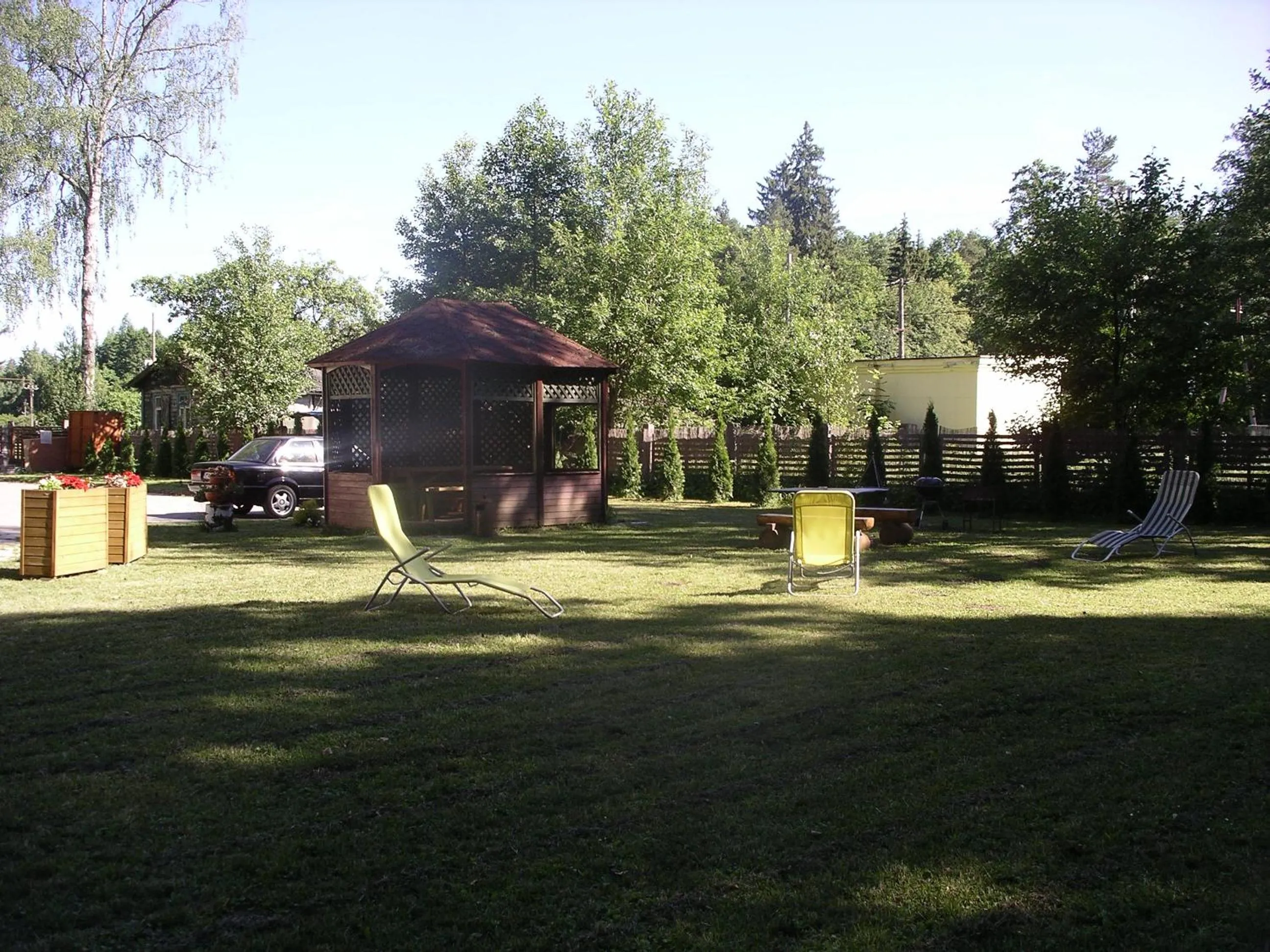 Communal lounge/ TV room in KEMERI Hotel in National Park - FREE PARKING