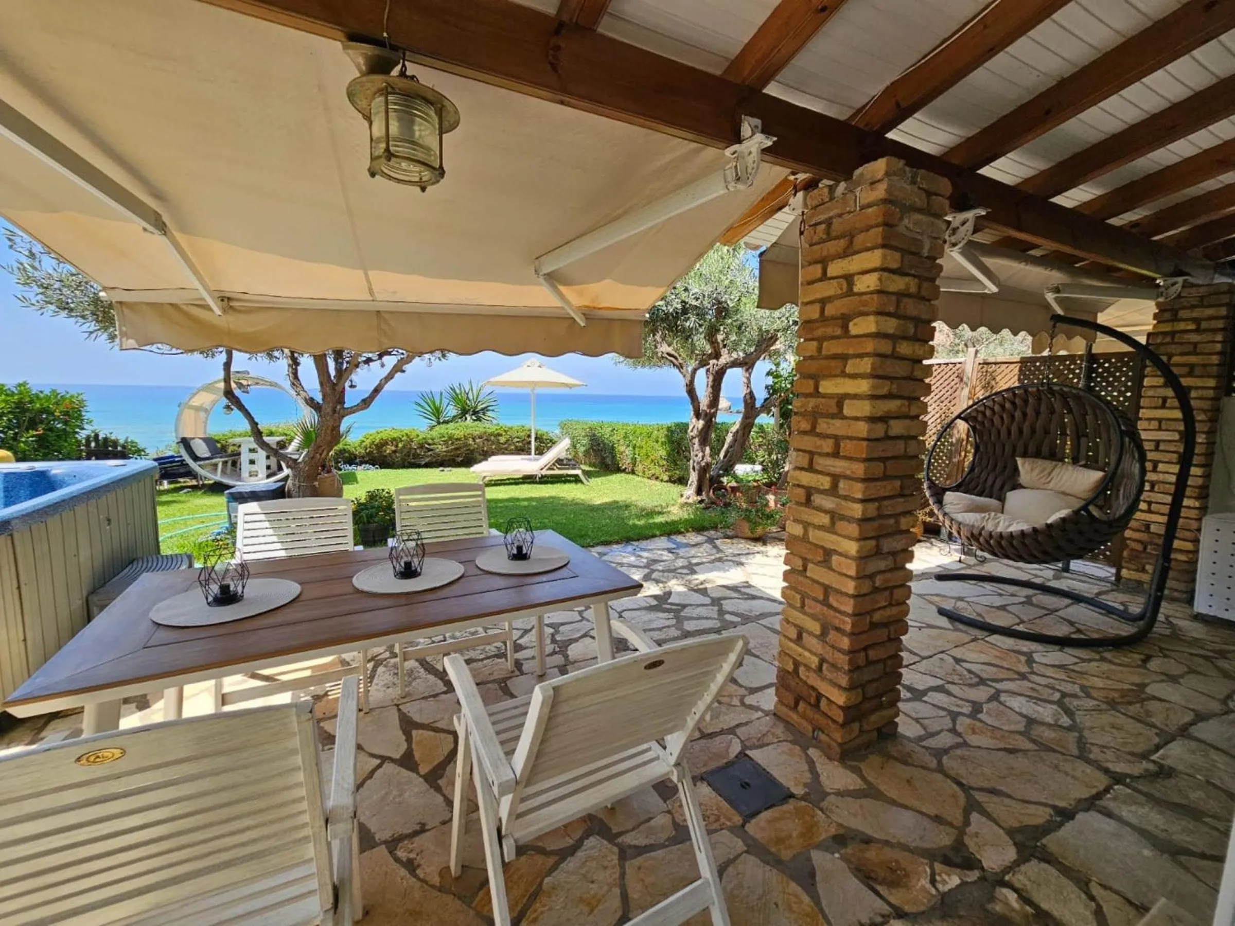 Corfu Glyfada Menigos Resort 13