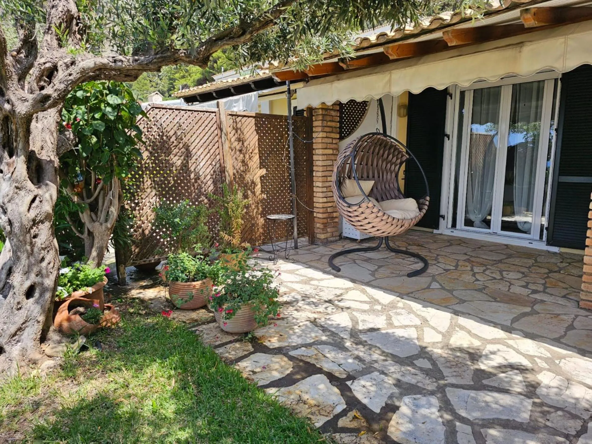 Corfu Glyfada Menigos Resort 13