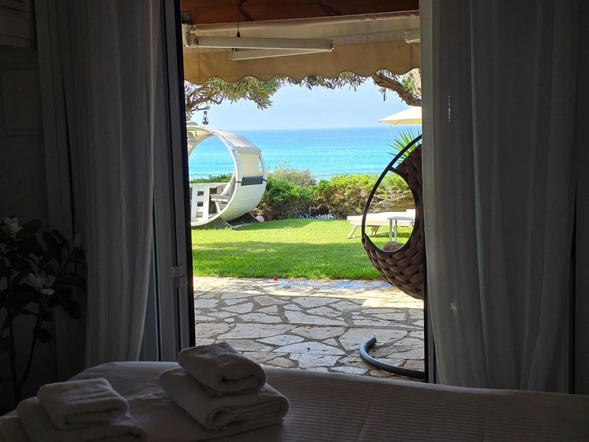 Bed in Corfu Glyfada Menigos Resort 13