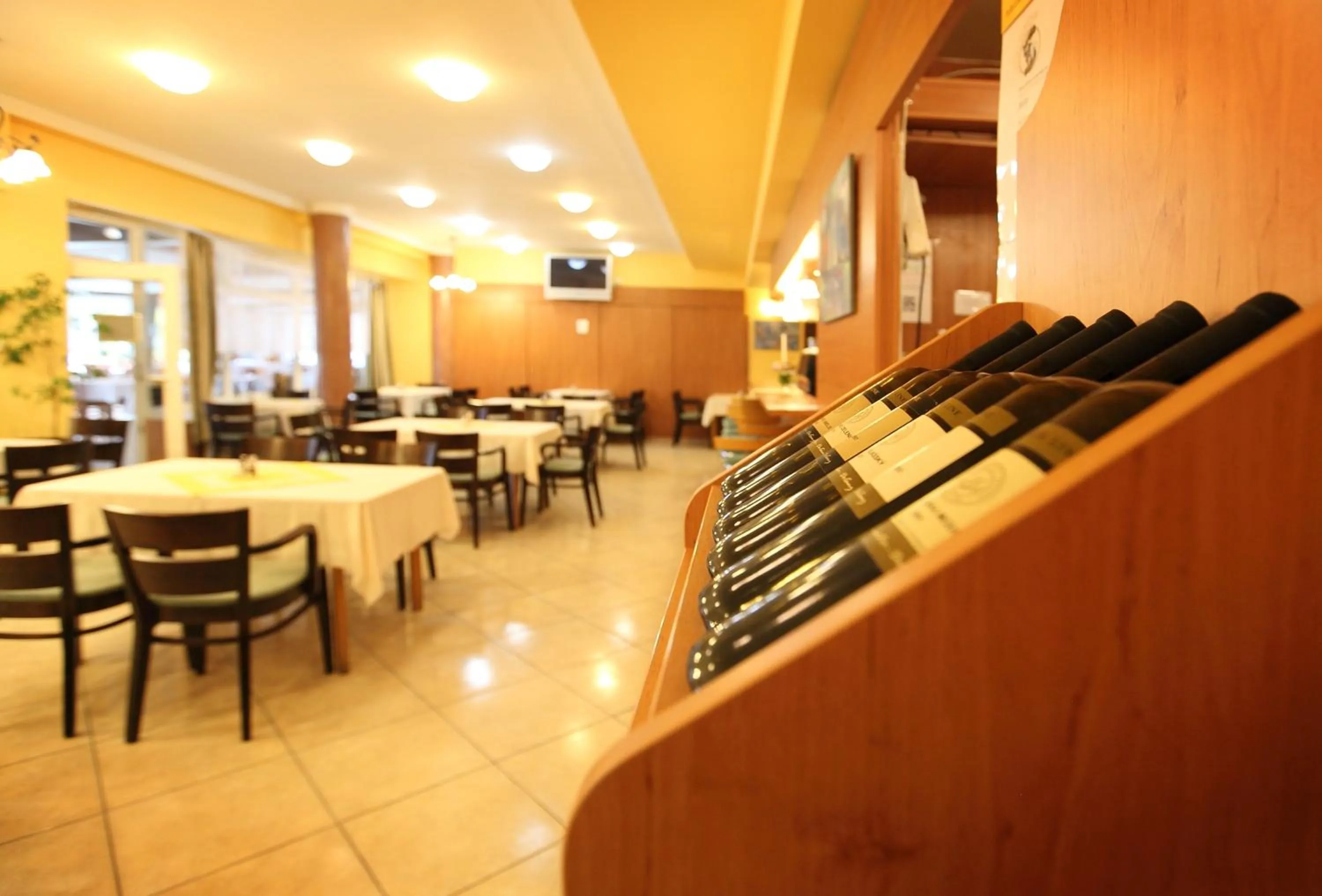 Restaurant/places to eat in Hotel Zátoka