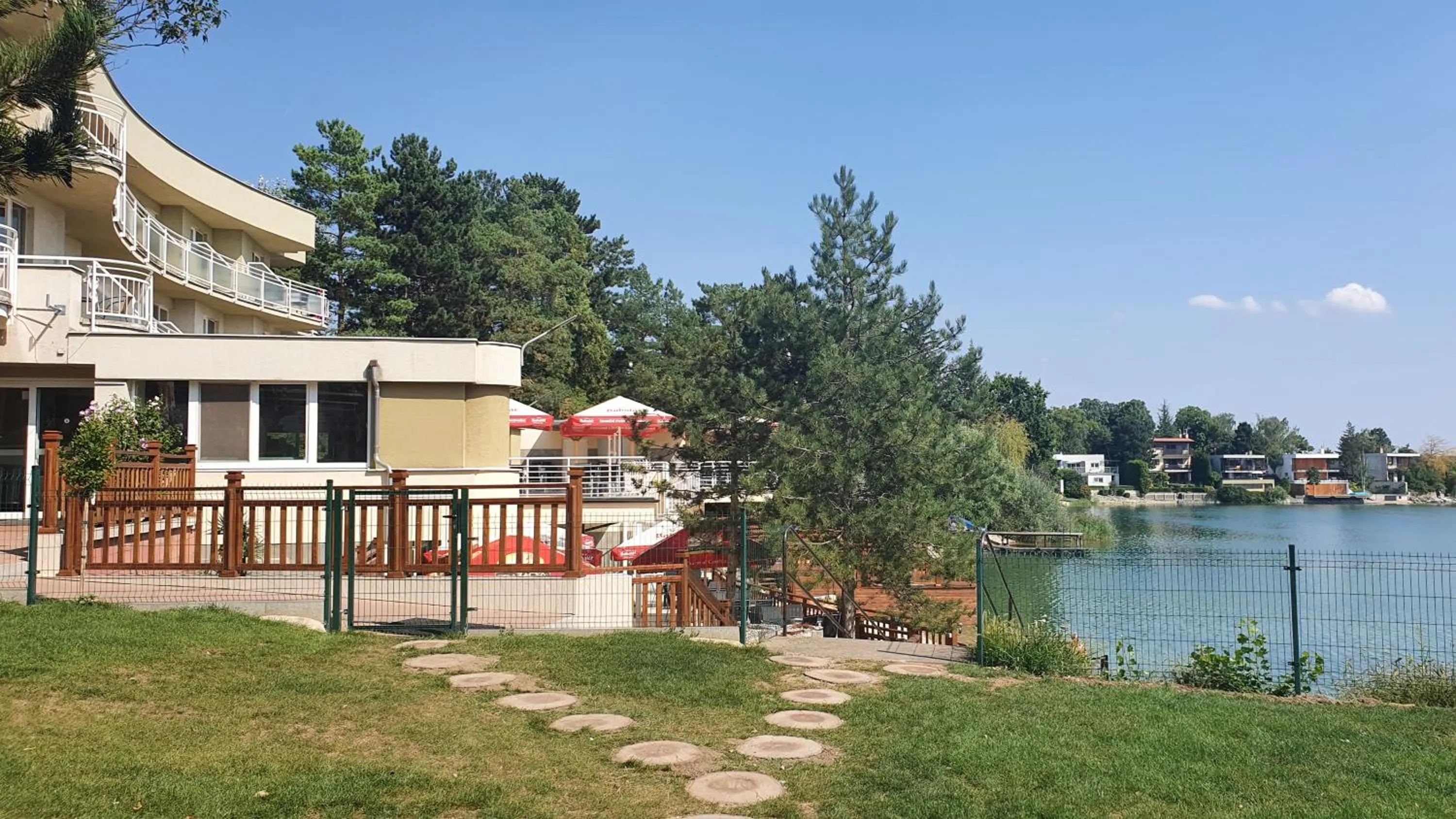 Lake view in Hotel Zátoka