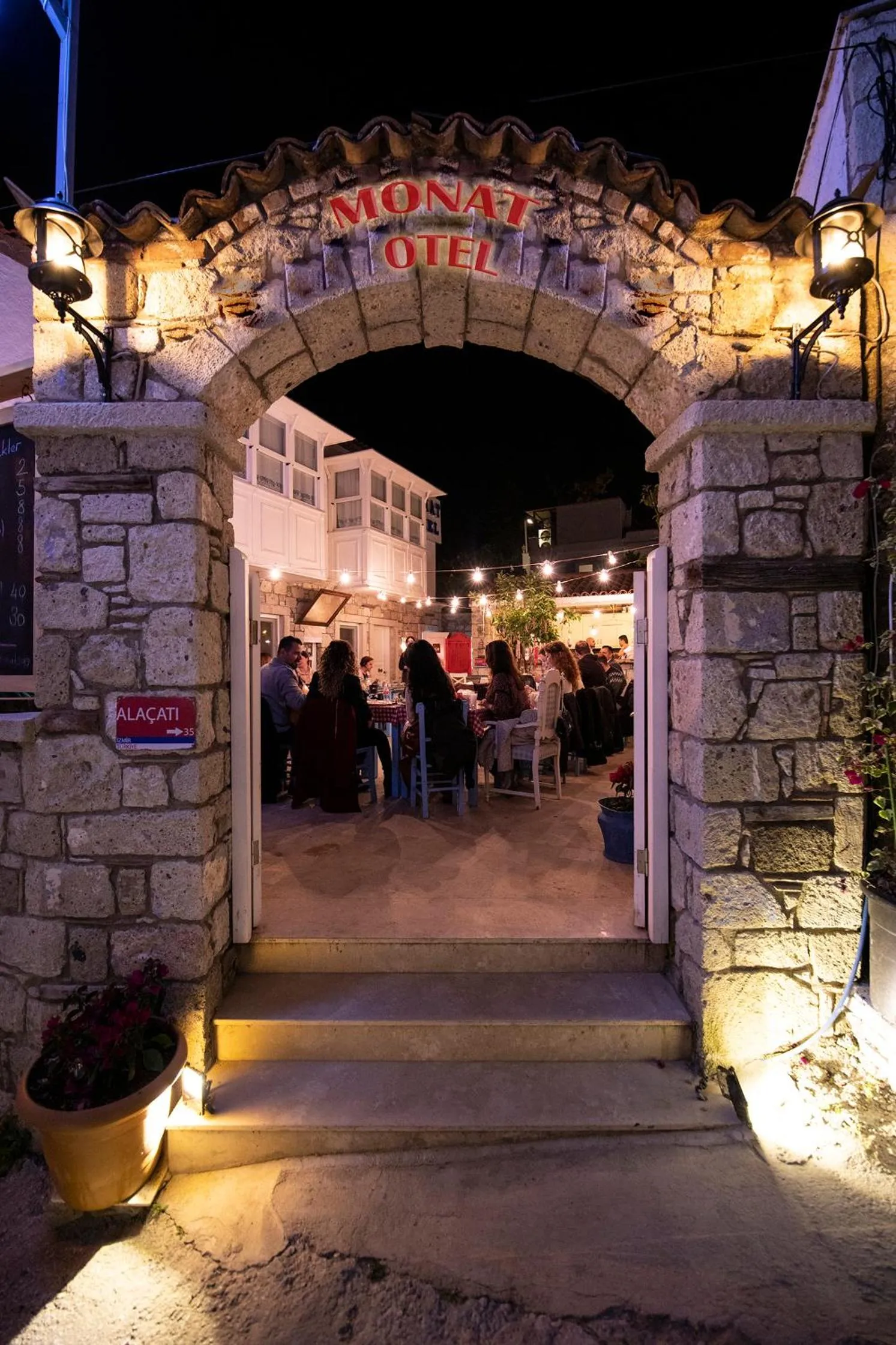 Monat Otel Alaçatı