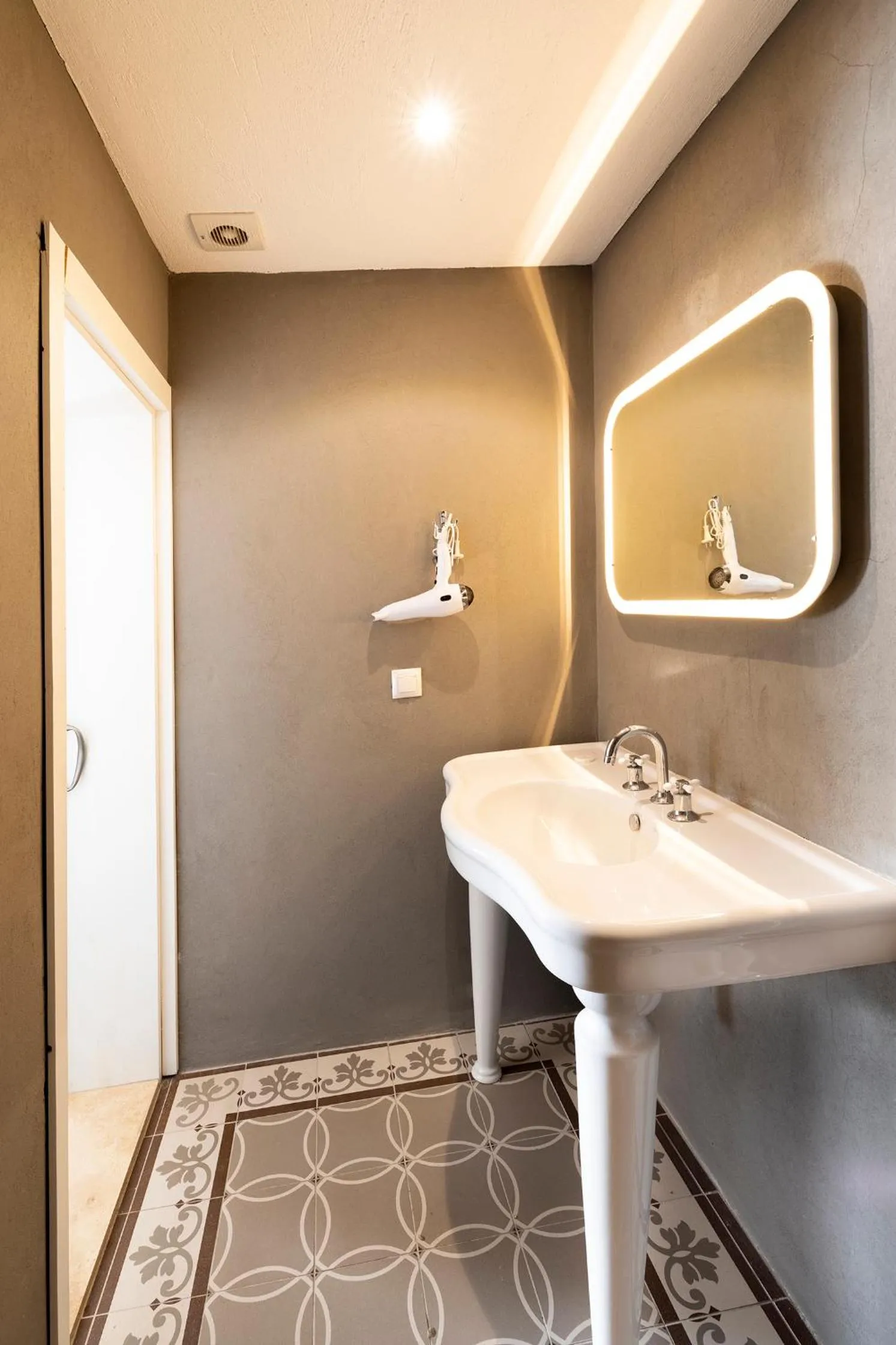 Monat Otel Alaçatı