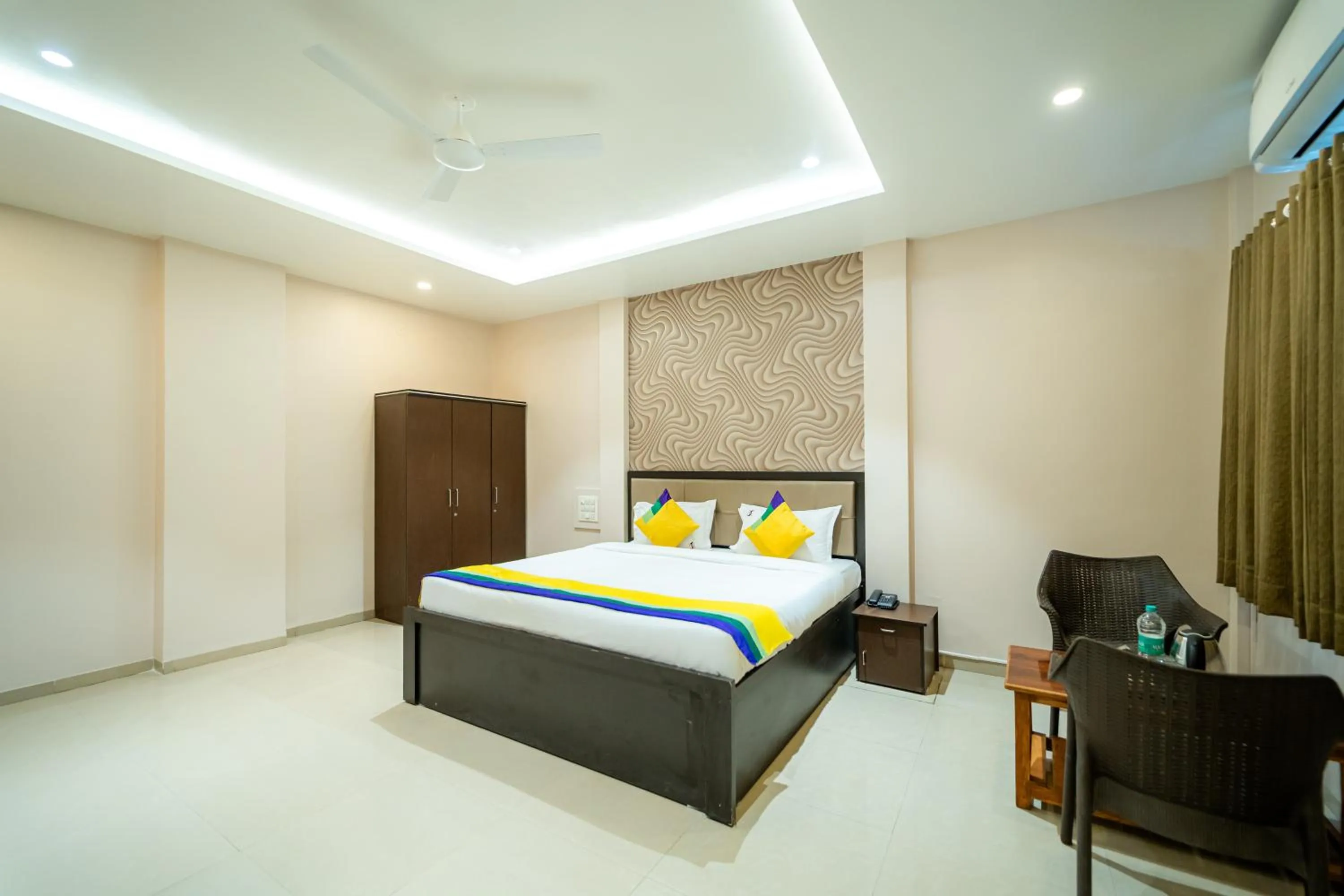 Bedroom, Bed in Itsy Hotels Sitara