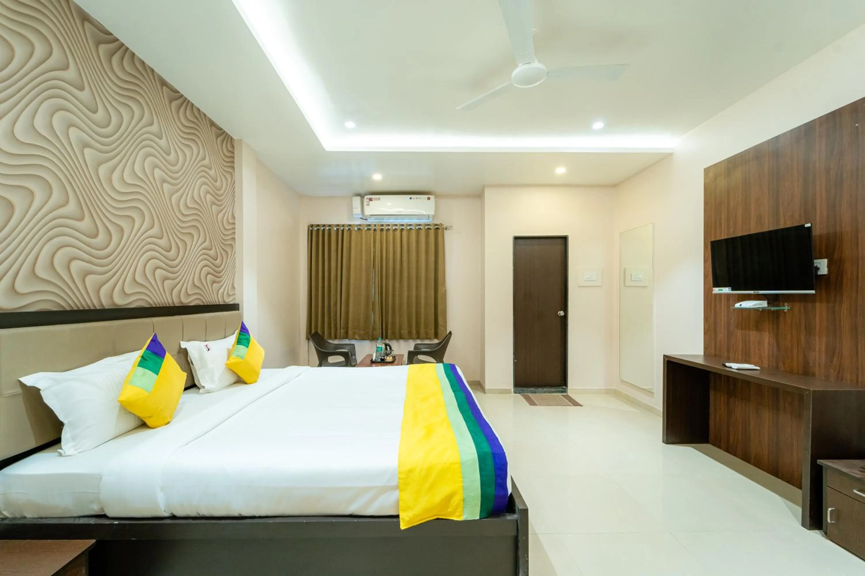 Bedroom, Bed in Itsy Hotels Sitara