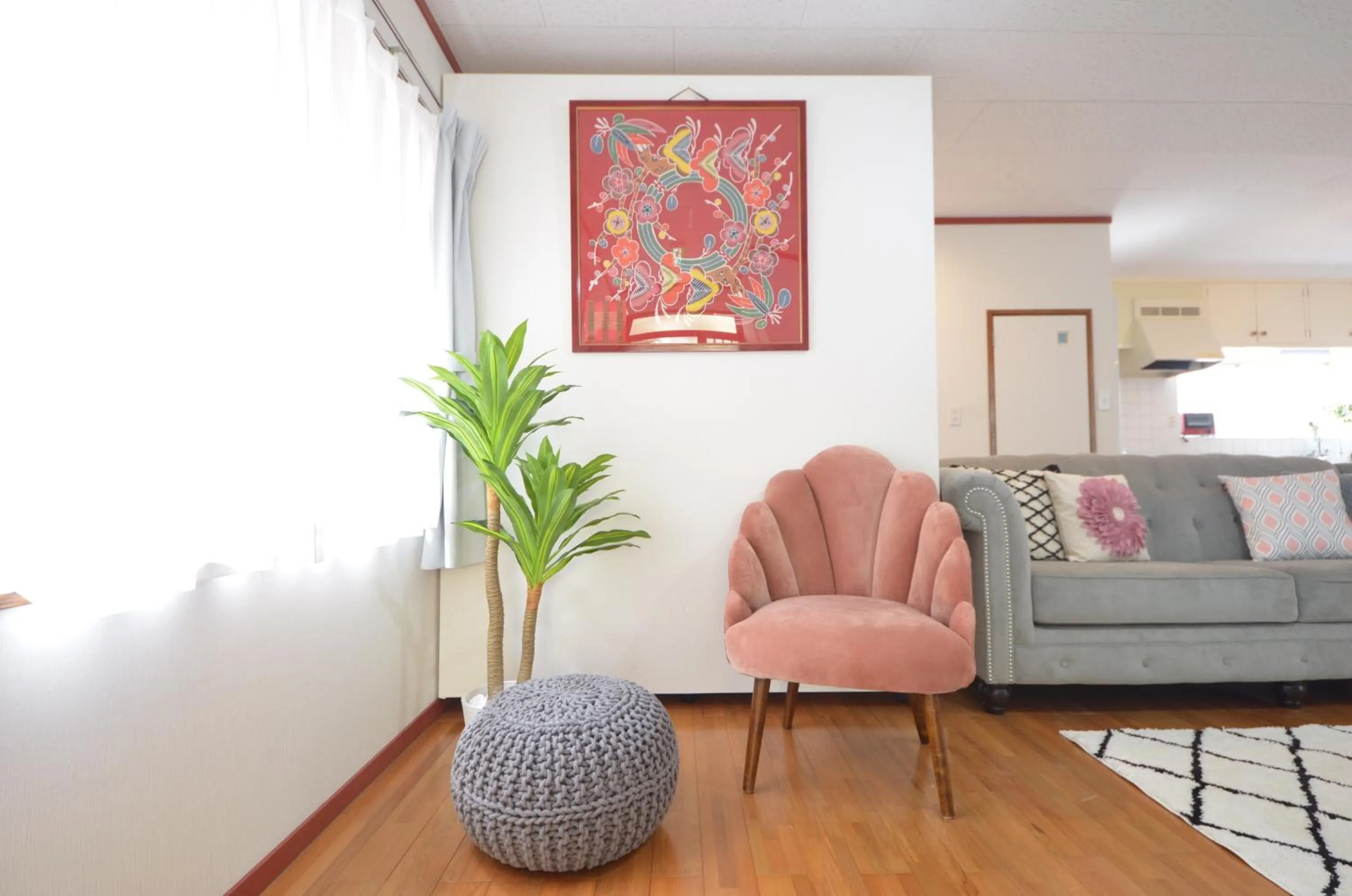 Living room in Sobe House in Yomitanson