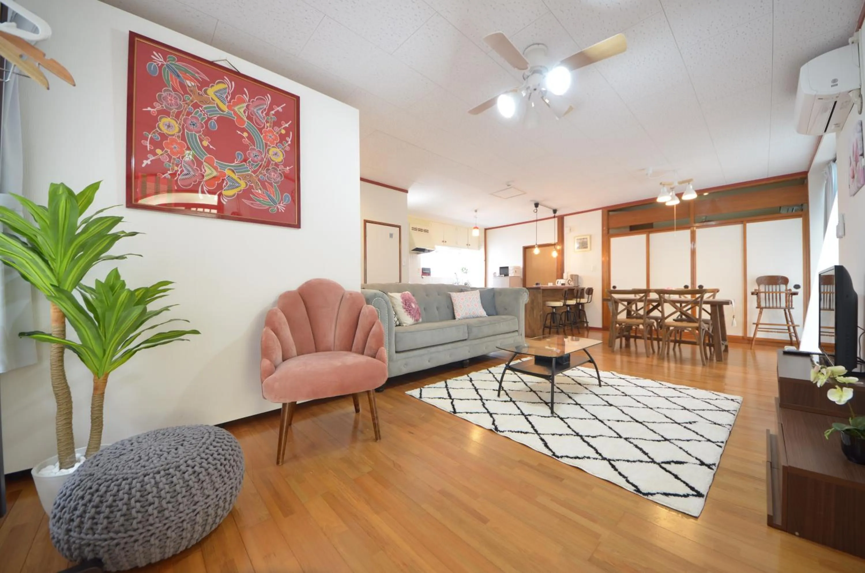 Sobe House in Yomitanson