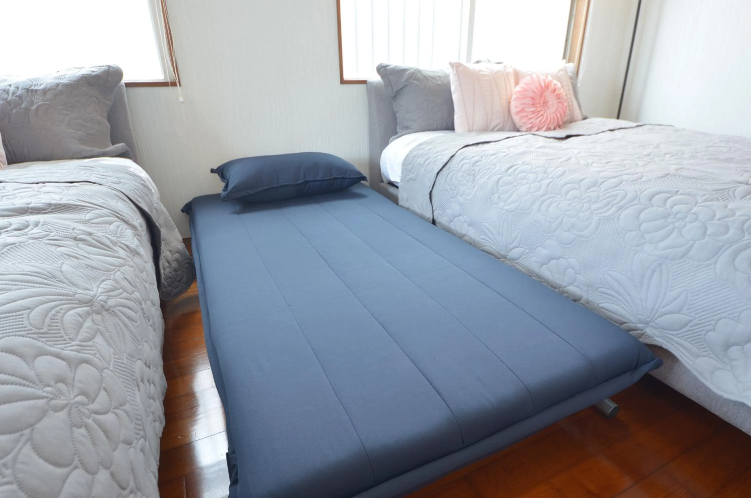 Bedroom, Bed in Sobe House in Yomitanson