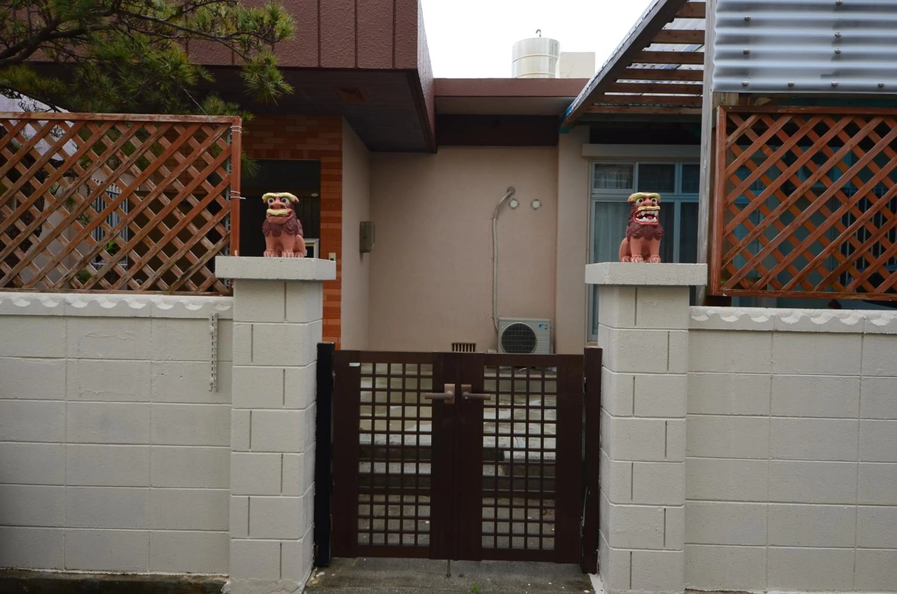 Property building in Sobe House in Yomitanson