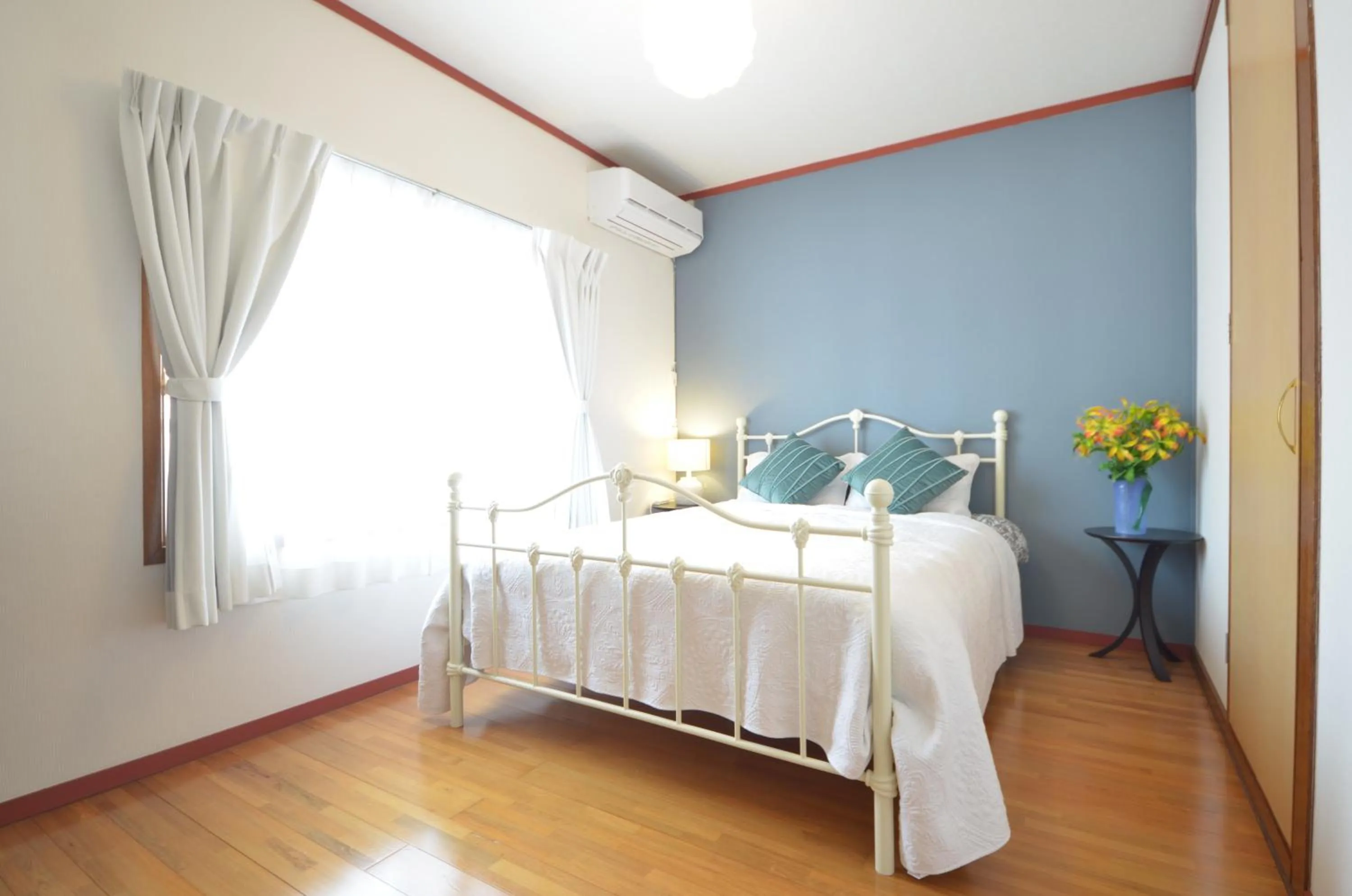 Bedroom, Bed in Sobe House in Yomitanson