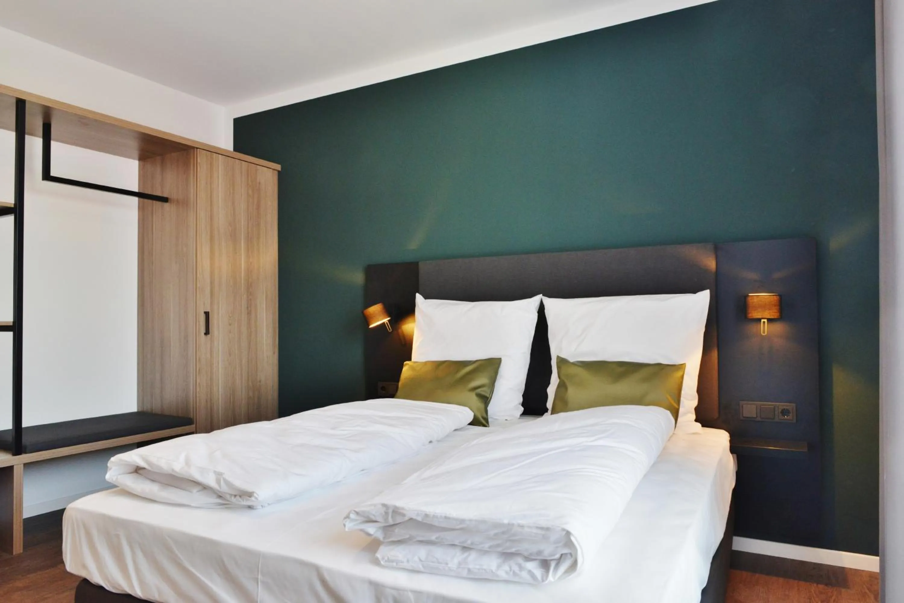 Photo of the whole room, Bed in Hayta Hotel Stuttgart Airport Messe