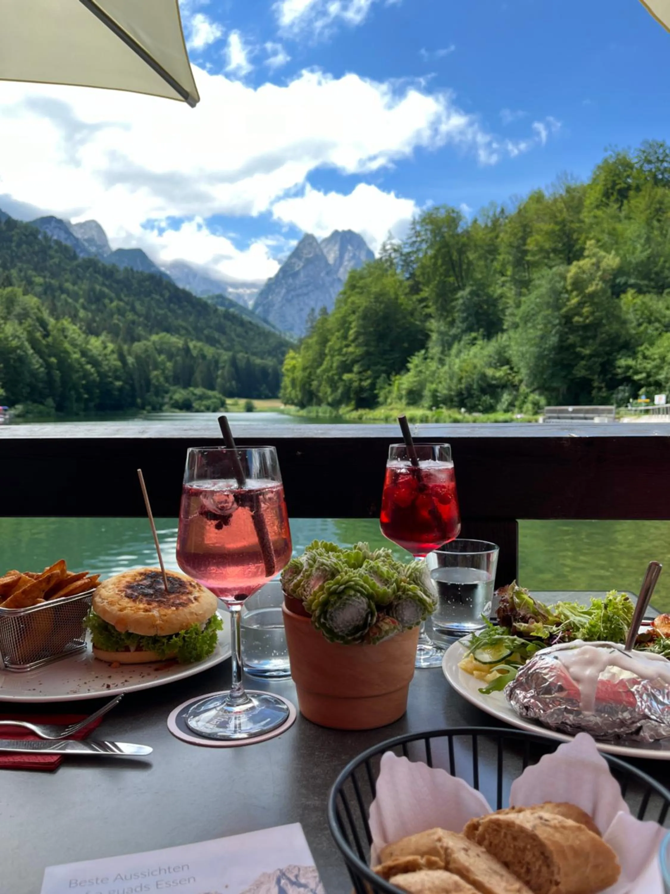 Restaurant/places to eat in Seehaus Riessersee