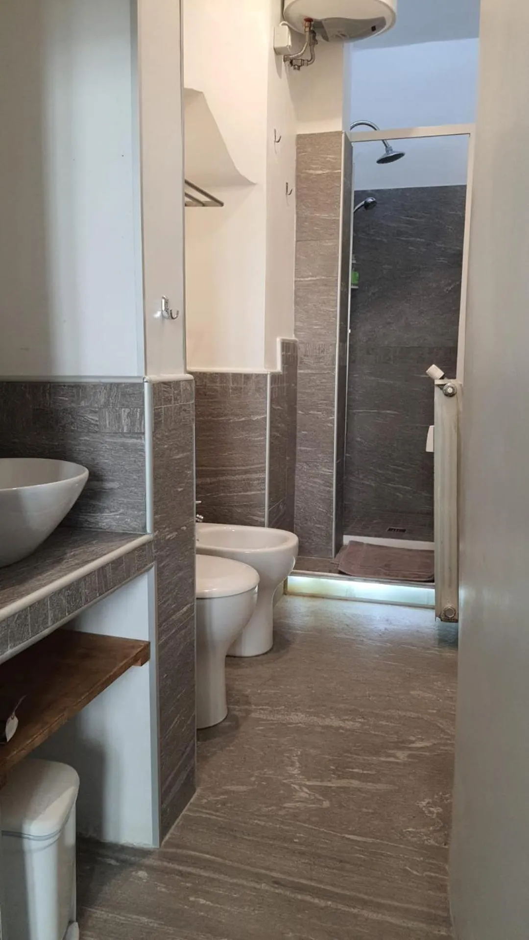 Bathroom in Albergo Avalon