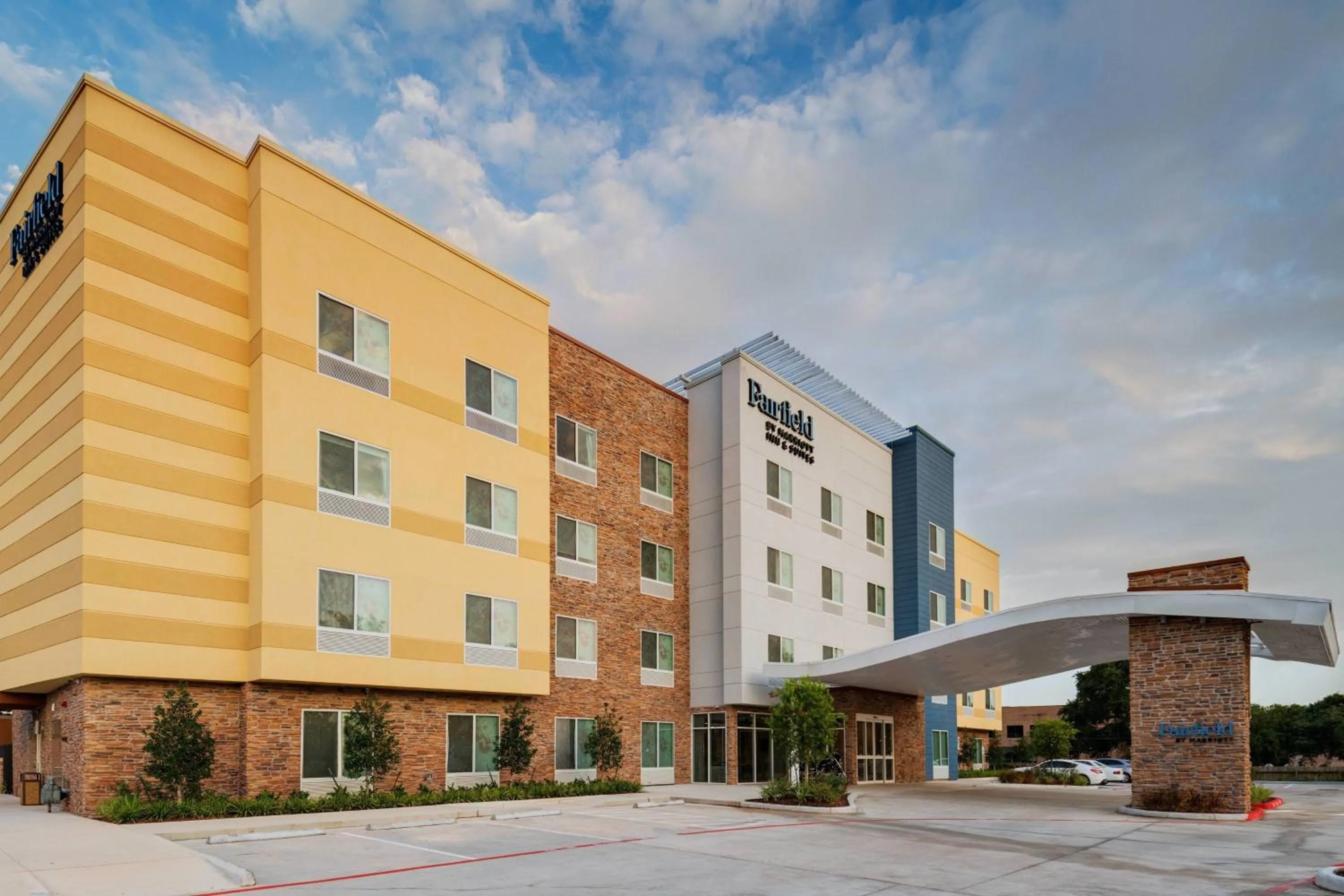 Property building in Fairfield Inn & Suites by Marriott Houston Missouri City
