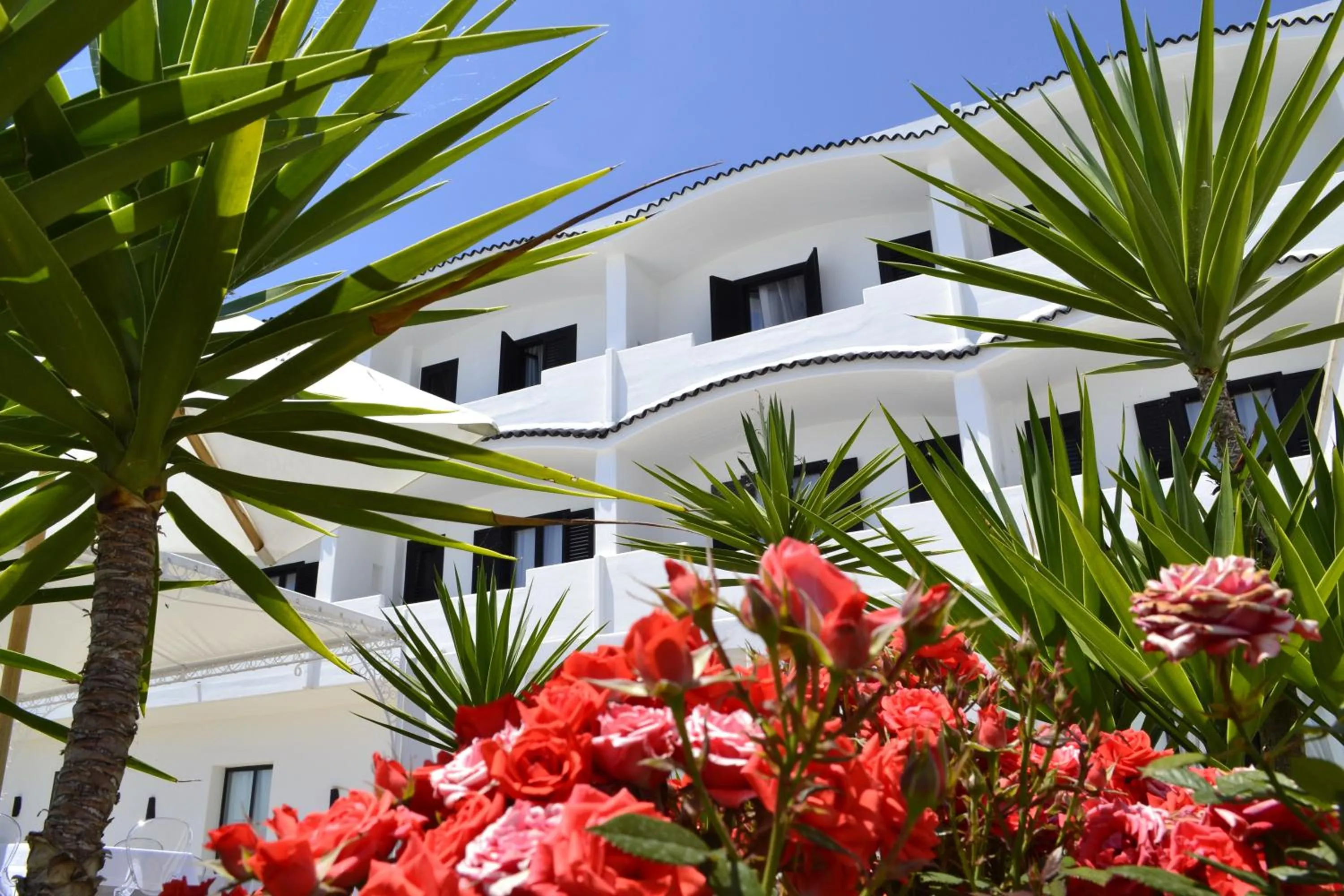 Facade/entrance in La Casa E Il Mare, Private Bay Hotel