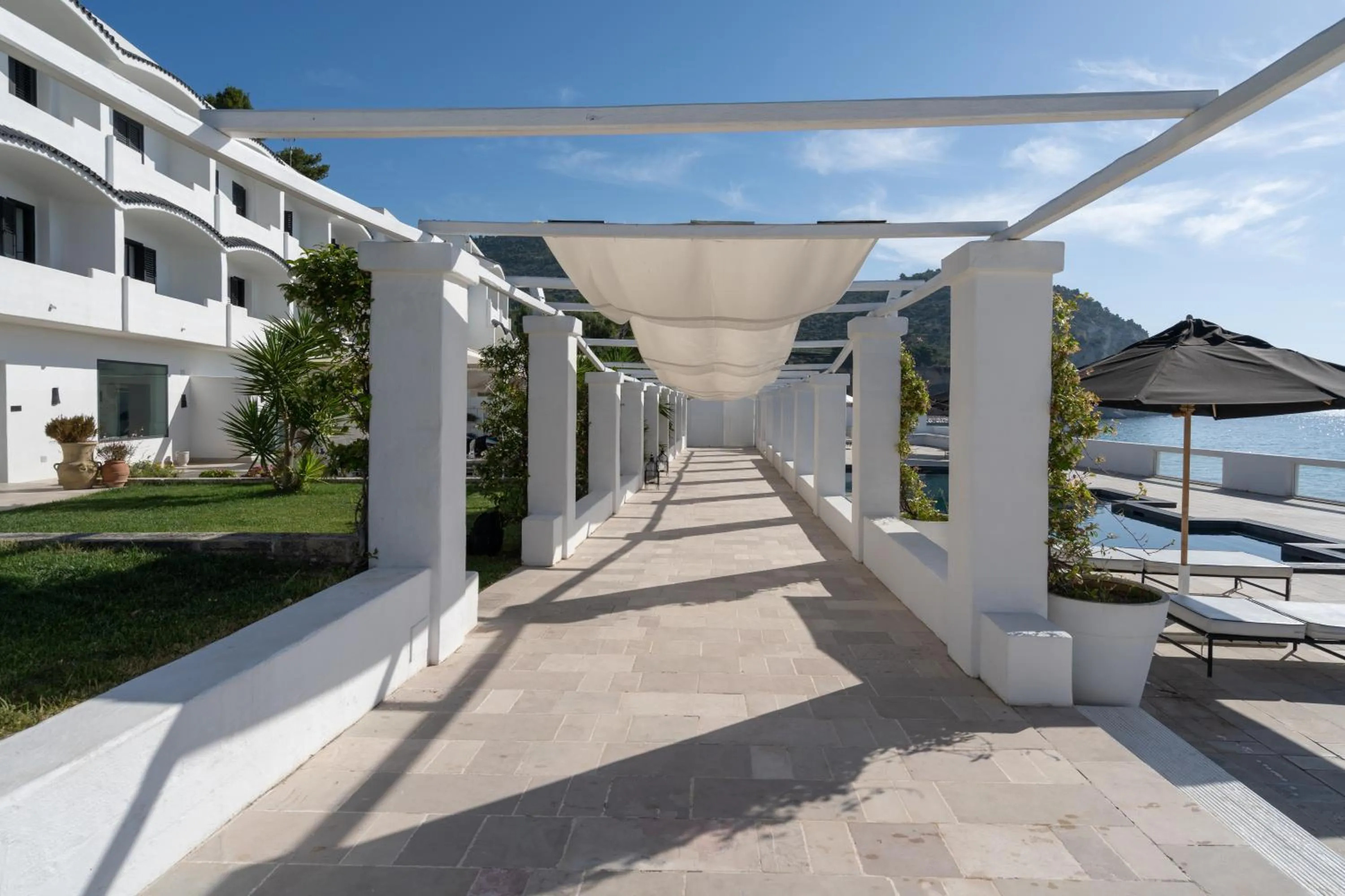 Property building in La Casa E Il Mare, Private Bay Hotel