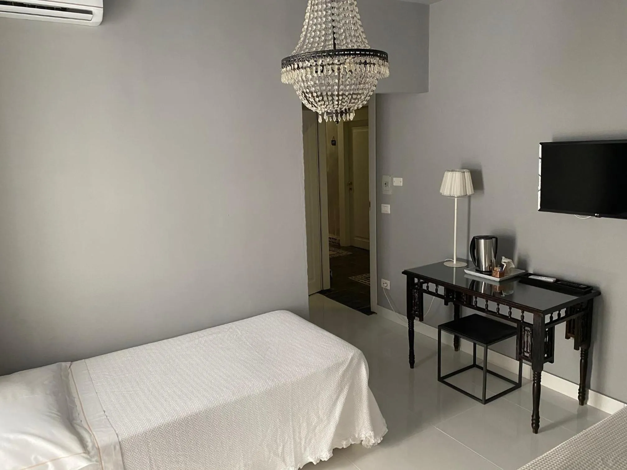 Bed in La Casa E Il Mare, Private Bay Hotel