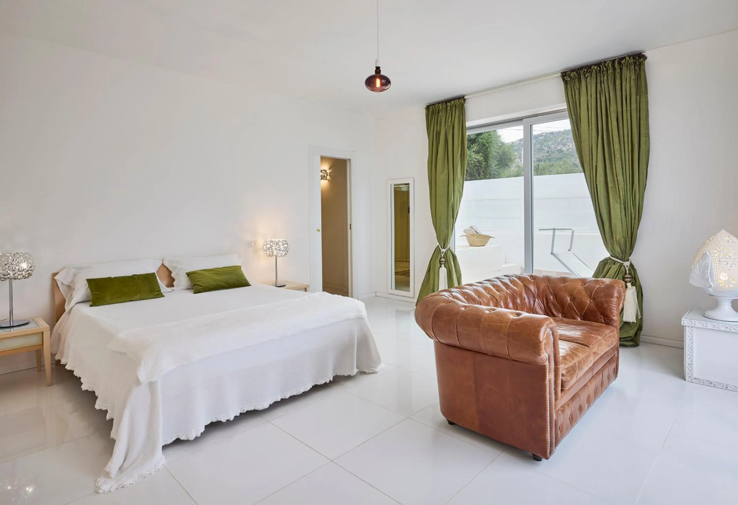 Bedroom, Bed in La Casa E Il Mare, Private Bay Hotel