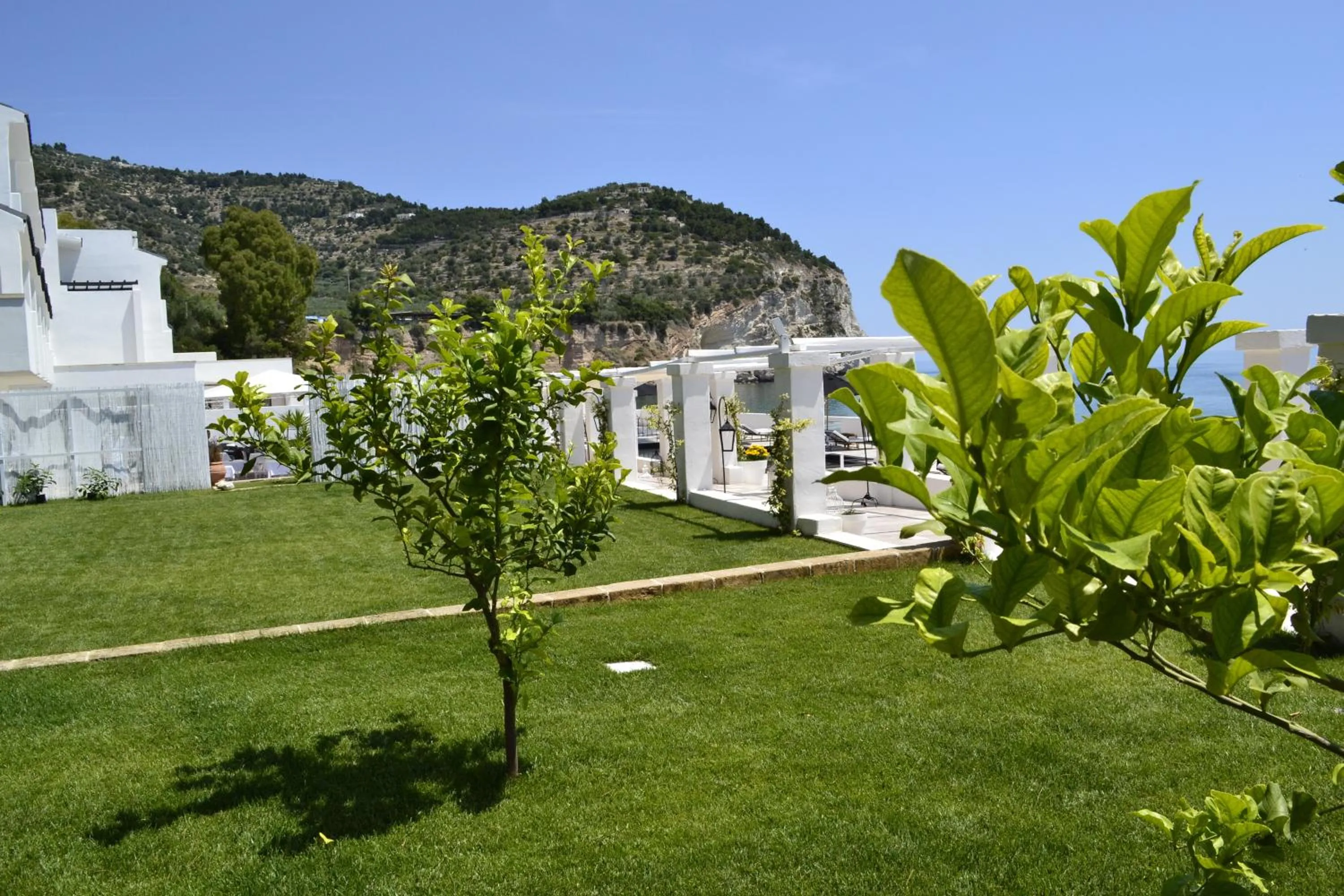 Facade/entrance in La Casa E Il Mare, Private Bay Hotel