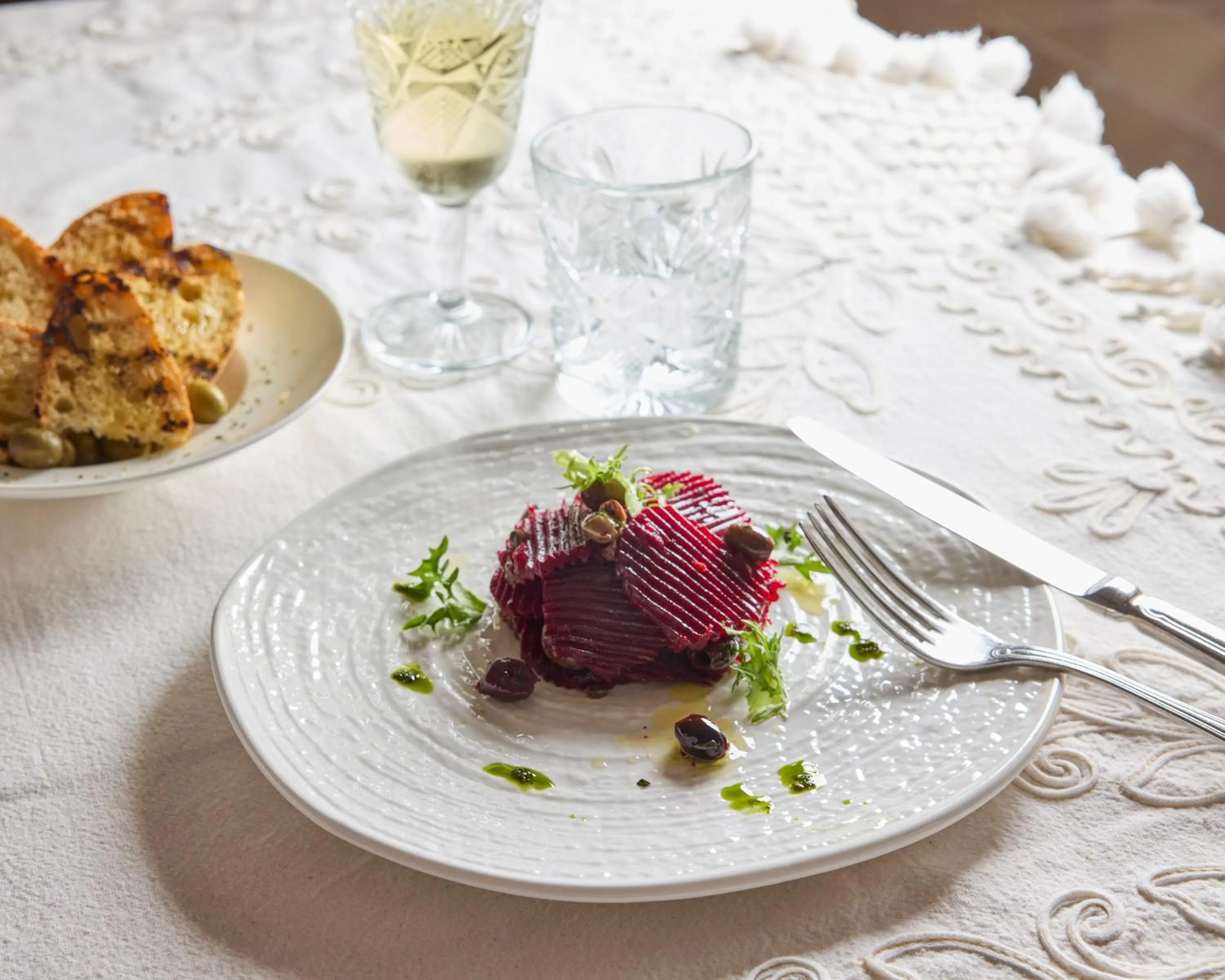 Restaurant/places to eat in La Casa E Il Mare, Private Bay Hotel