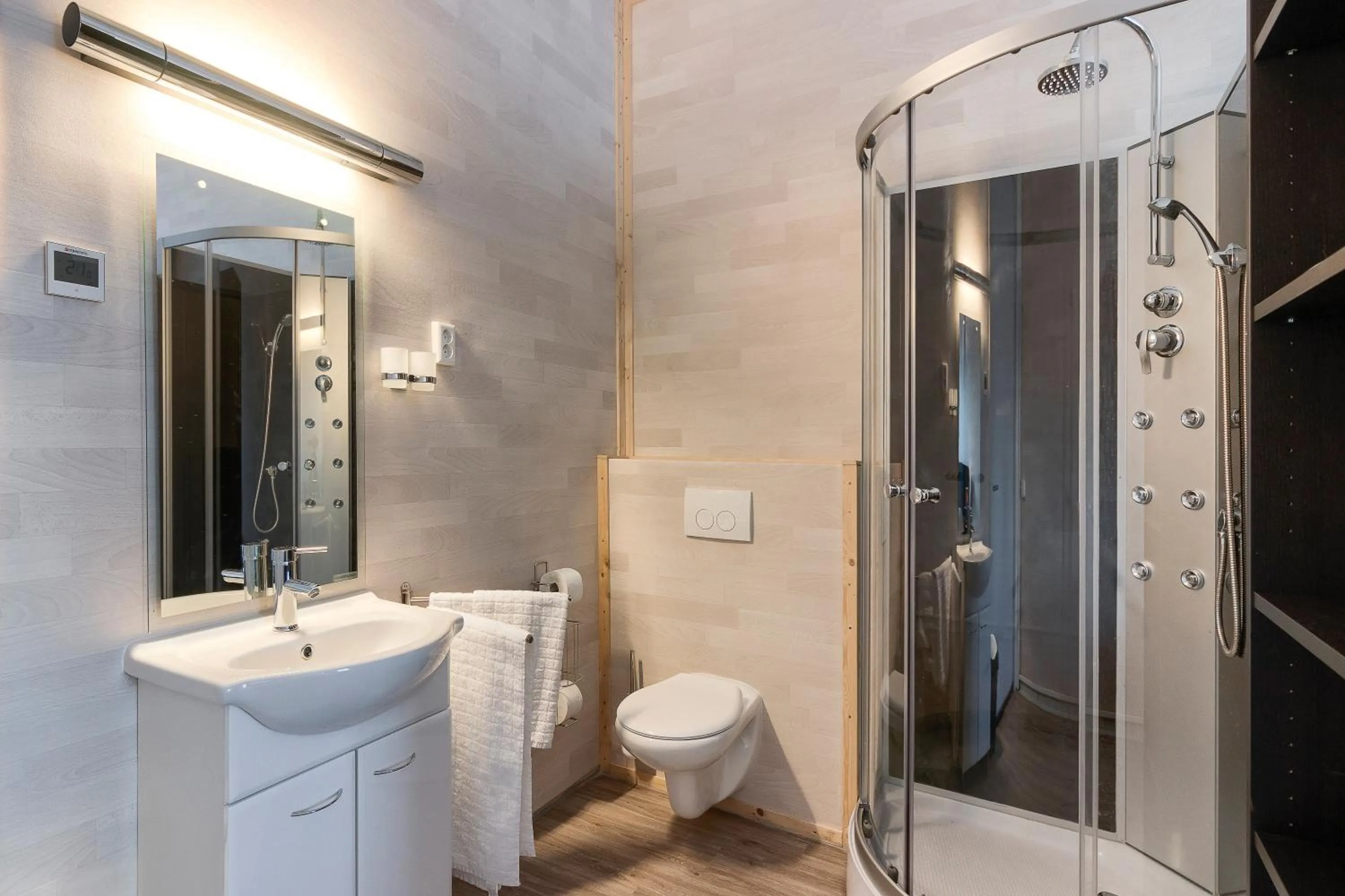 B&B LANGENBERG - DAVID HUMEWEG 9 - 1349 DA - ALMERE OOSTERWOLD -