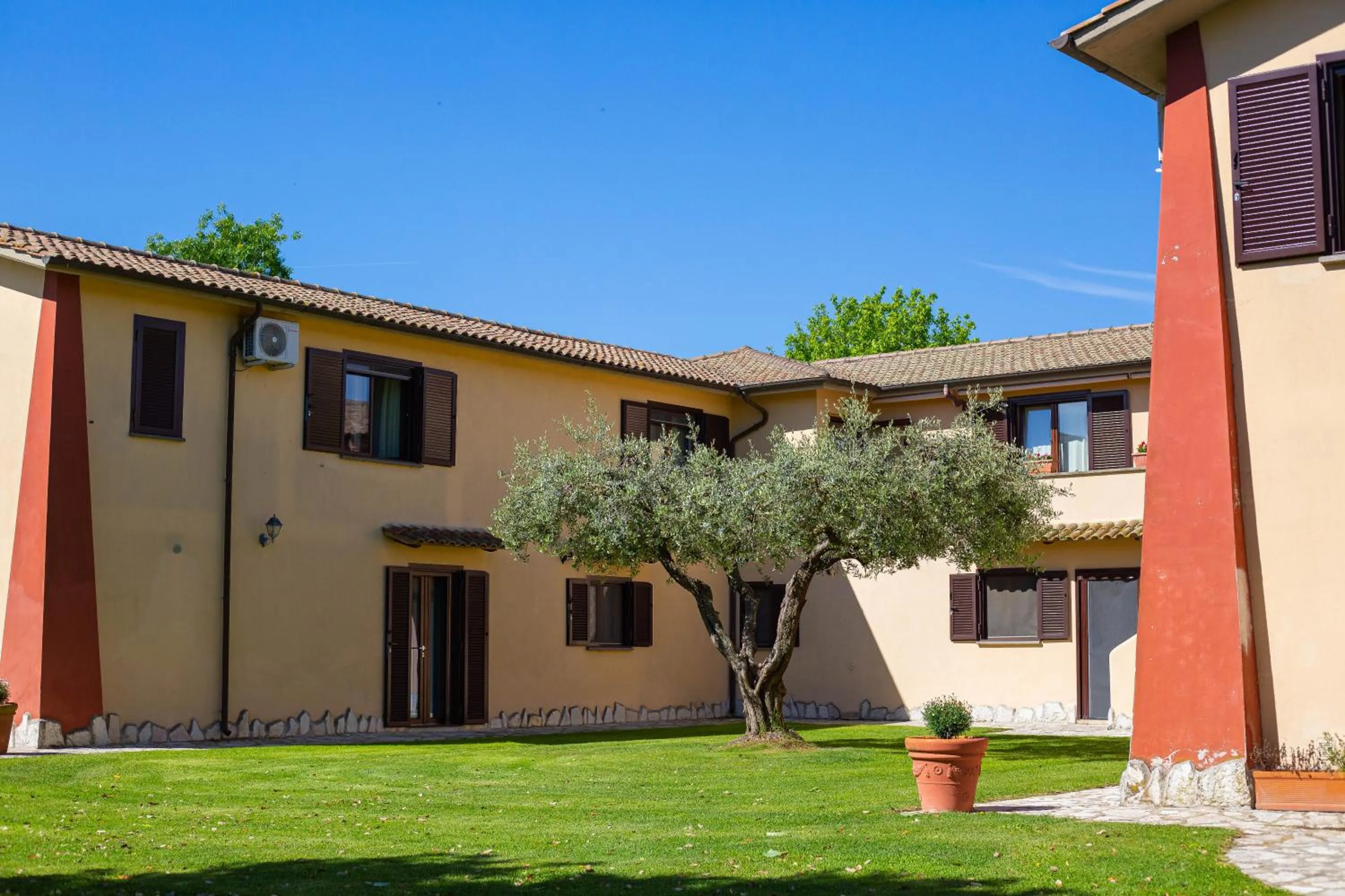 Property building in Agriturismo Zugarelli