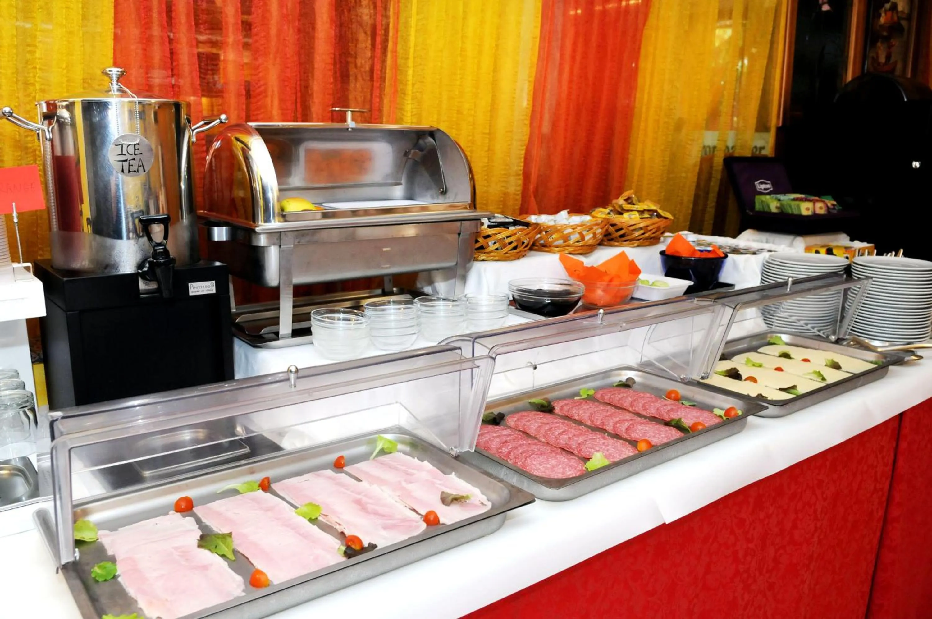 Buffet breakfast in Hotel Fortuna