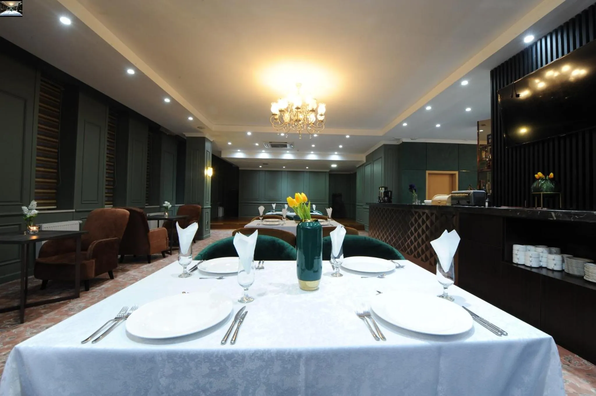 Restaurant/places to eat in UB Grand Hotel
