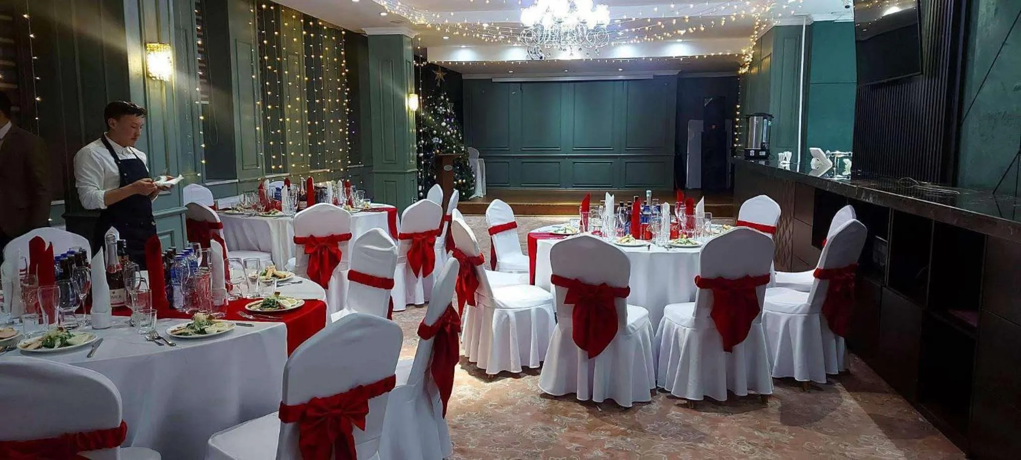 Restaurant/places to eat in UB Grand Hotel