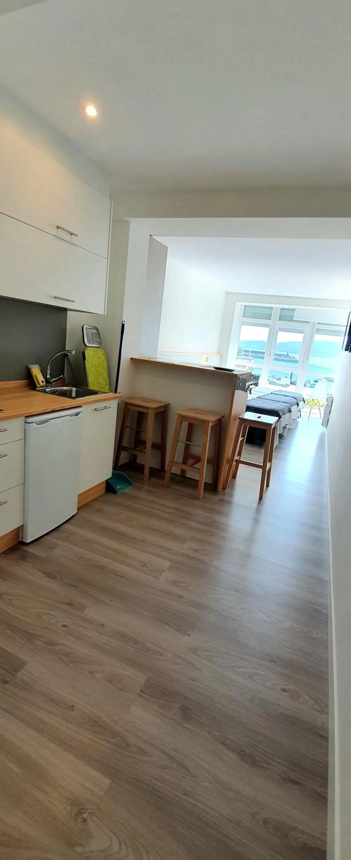 Kitchen or kitchenette in Apartamentos Costa da Morte Muxia