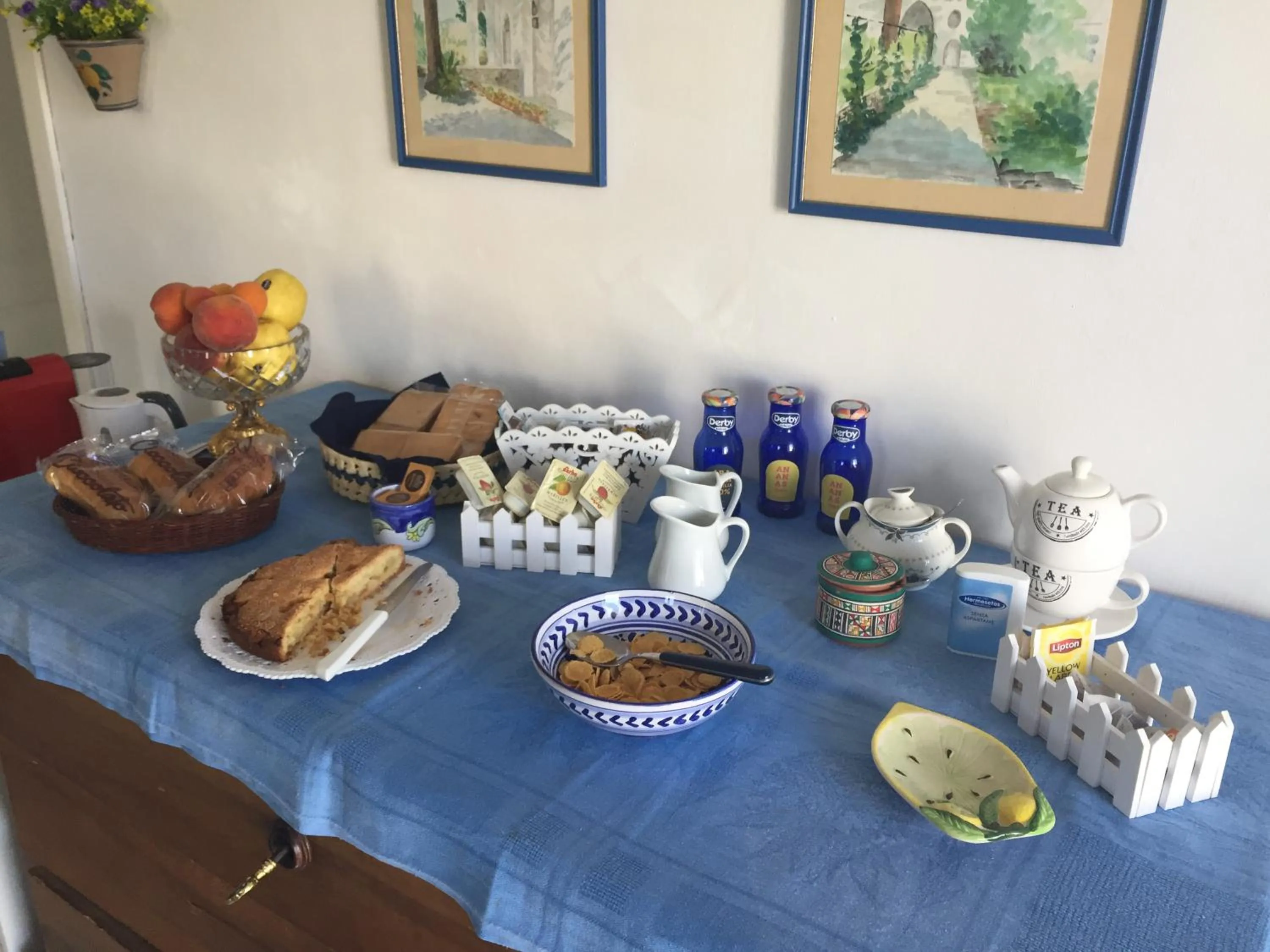 Breakfast in Casa Adriana