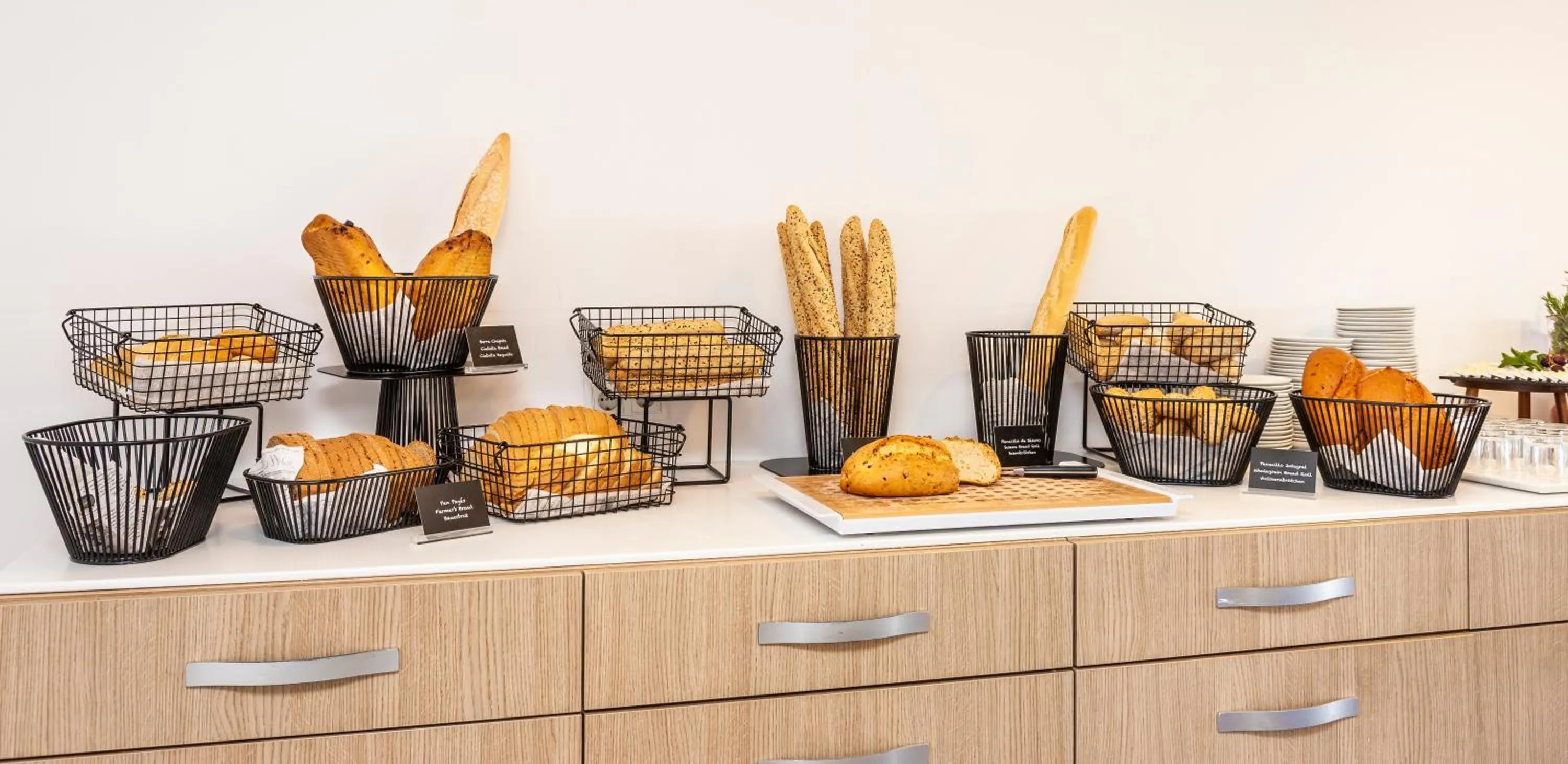 Food and drinks in Globales Don Pedro - Adults Only